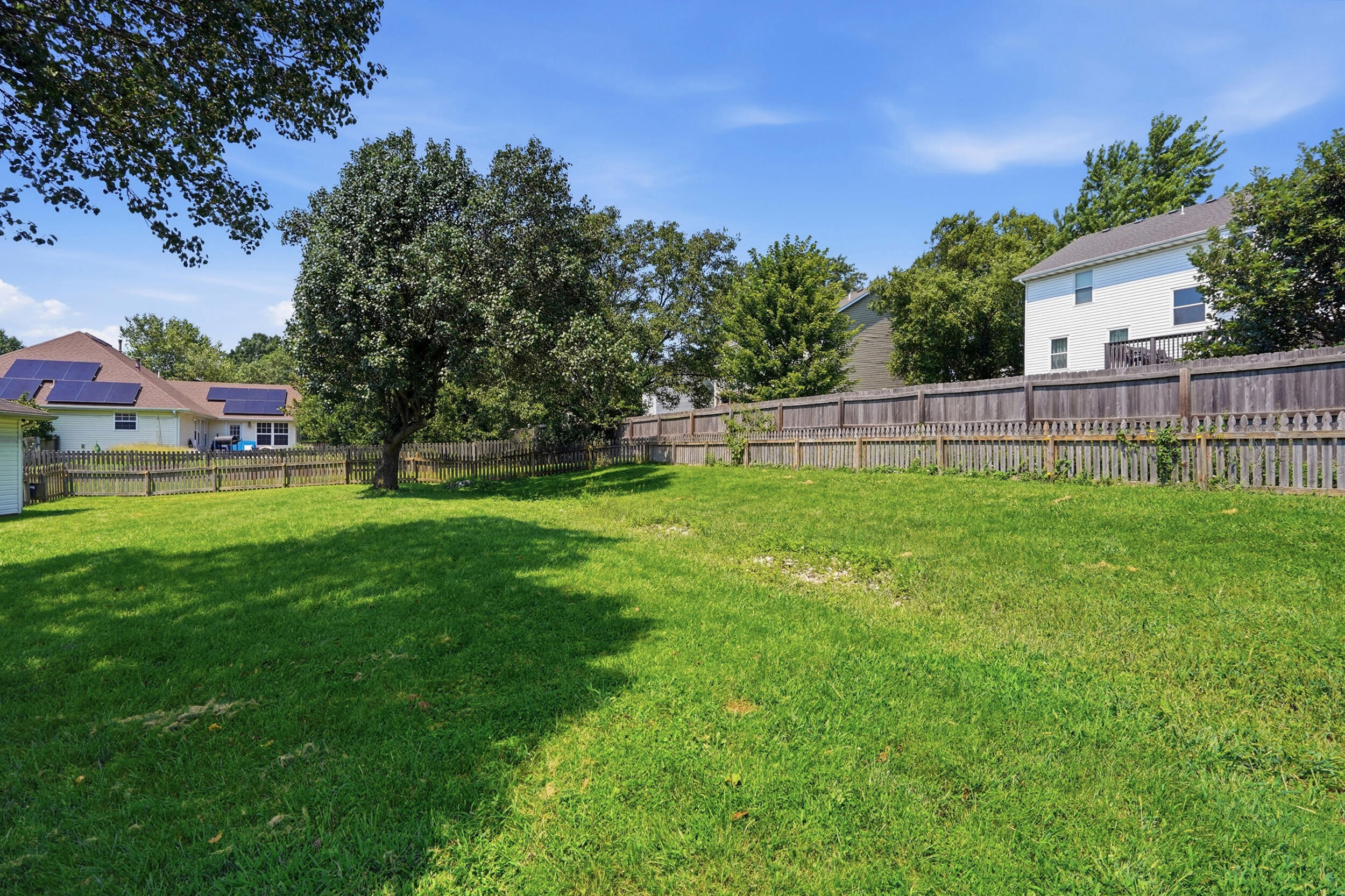 1515 THOROUGHBRED CIR