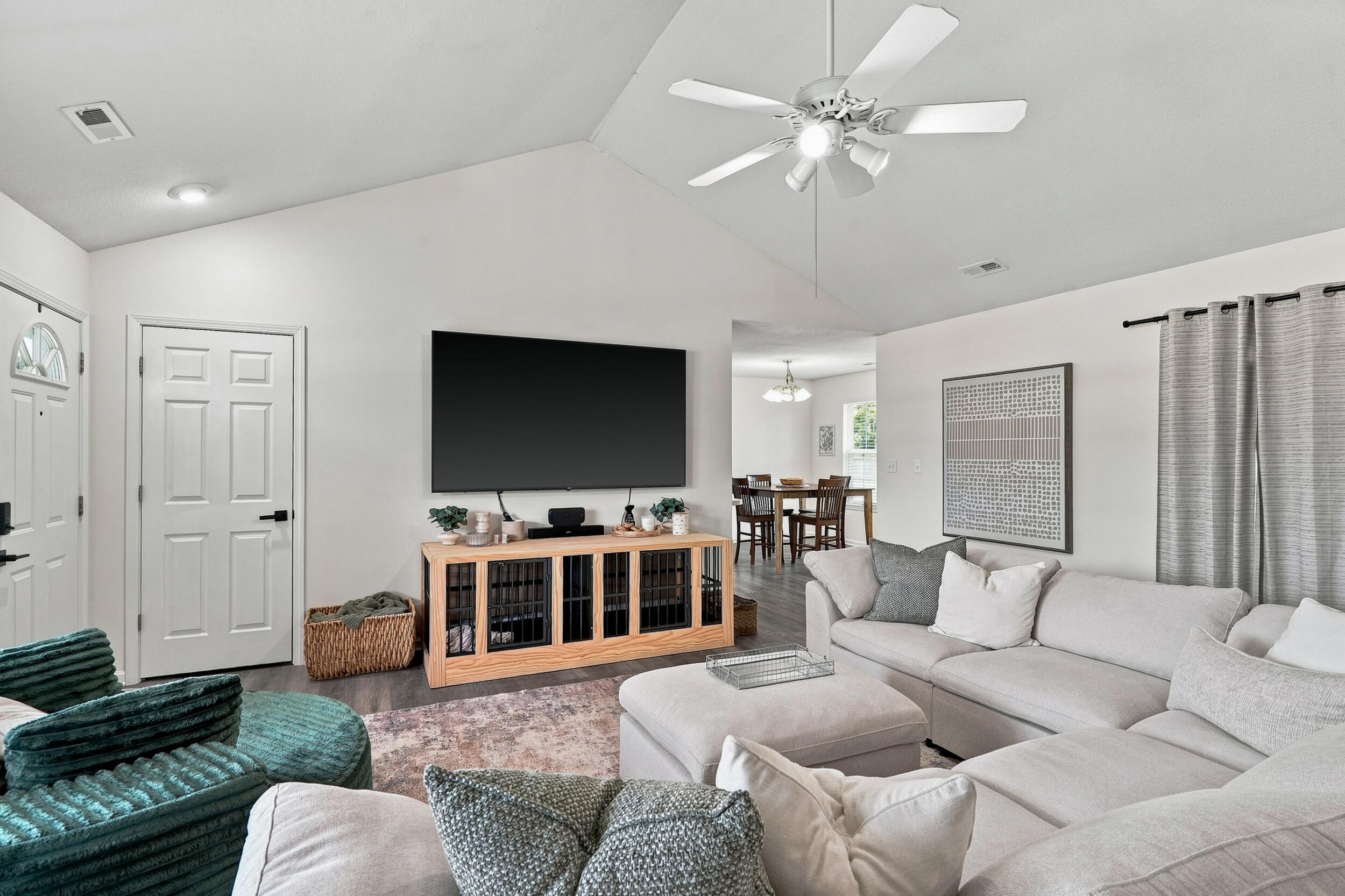 1515 THOROUGHBRED CIR