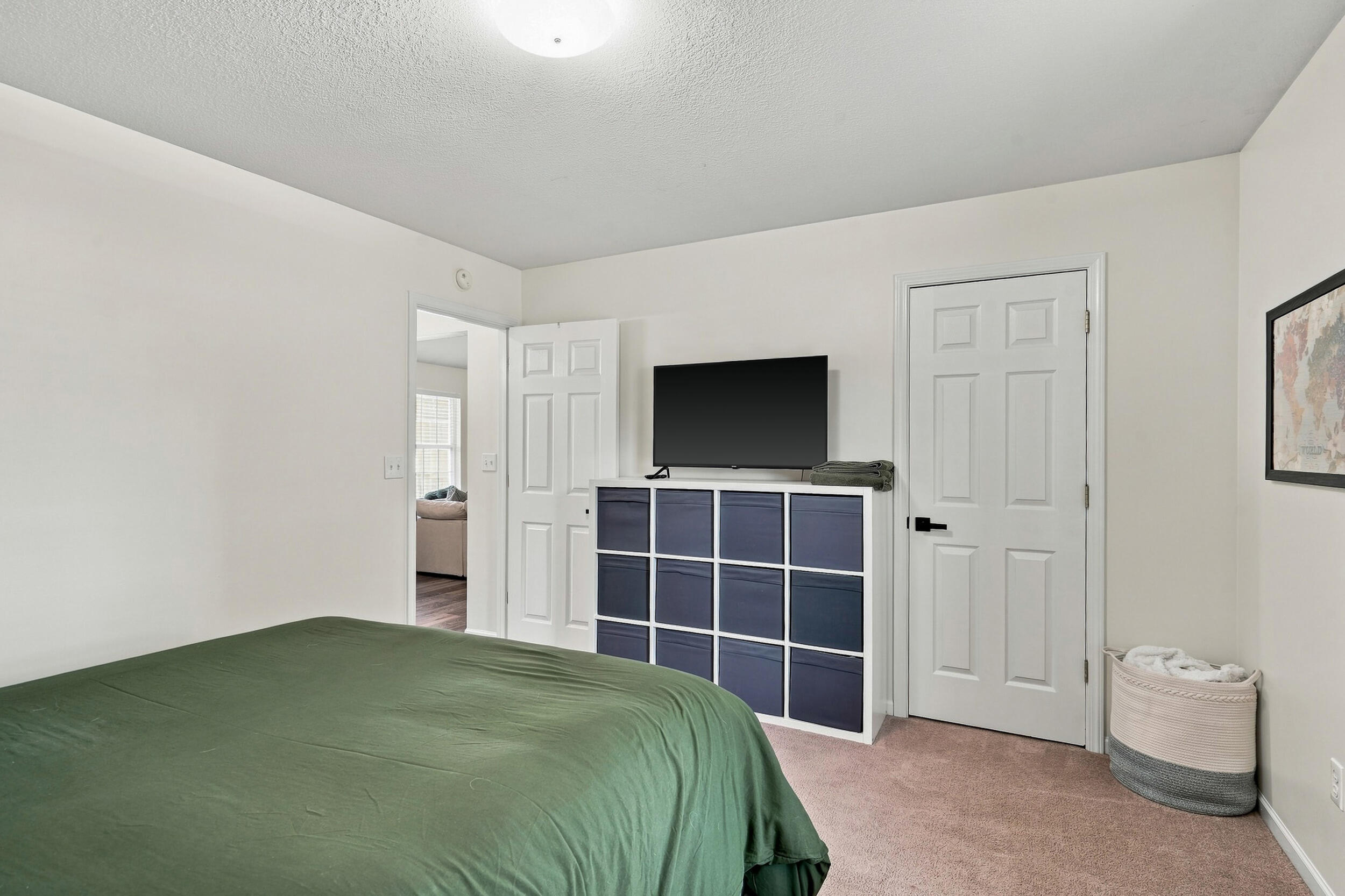 1515 THOROUGHBRED CIR