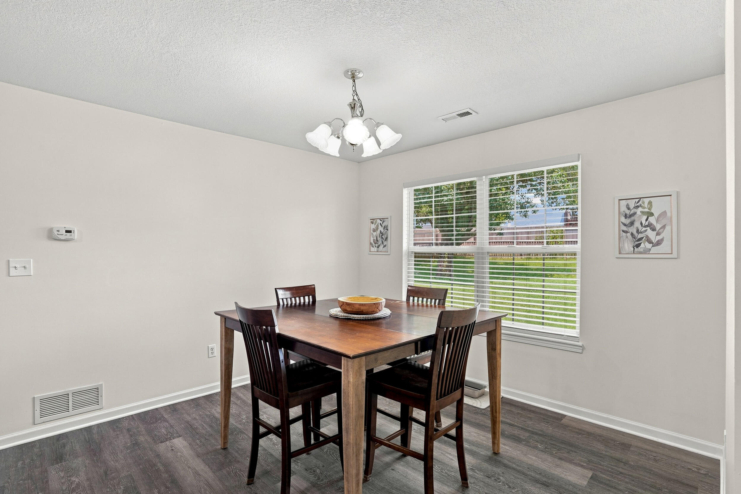 1515 THOROUGHBRED CIR