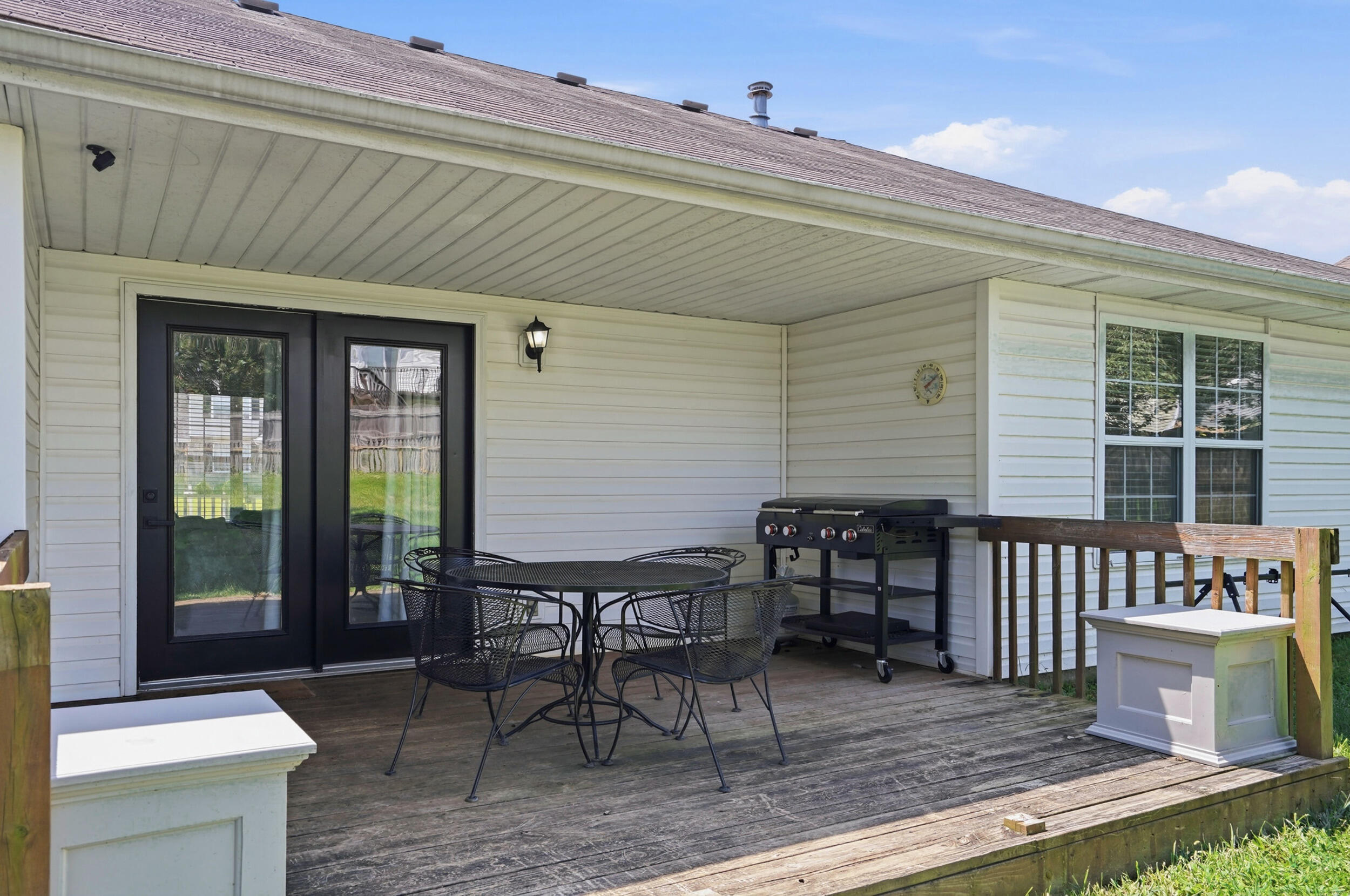 1515 THOROUGHBRED CIR