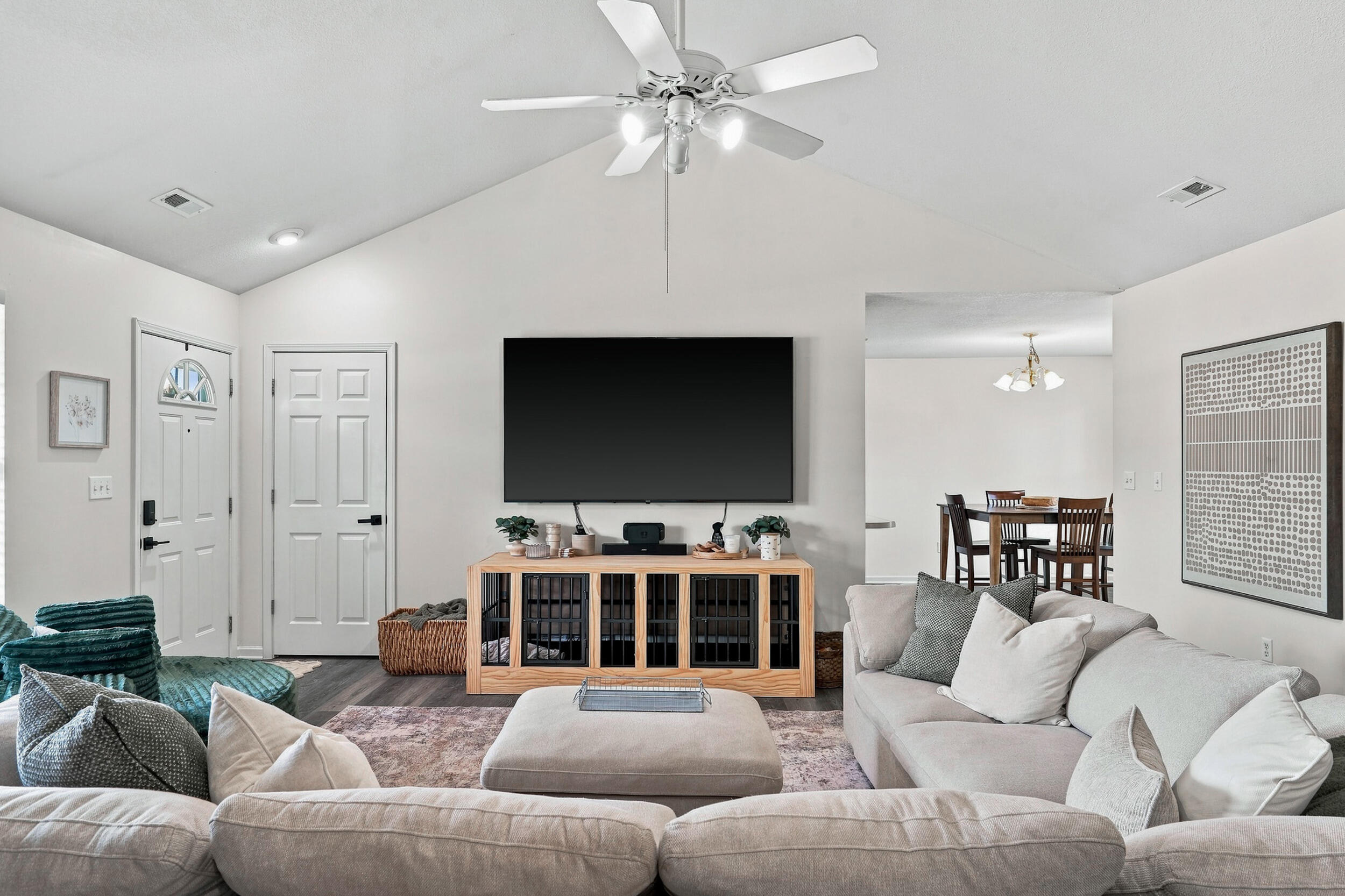 1515 THOROUGHBRED CIR