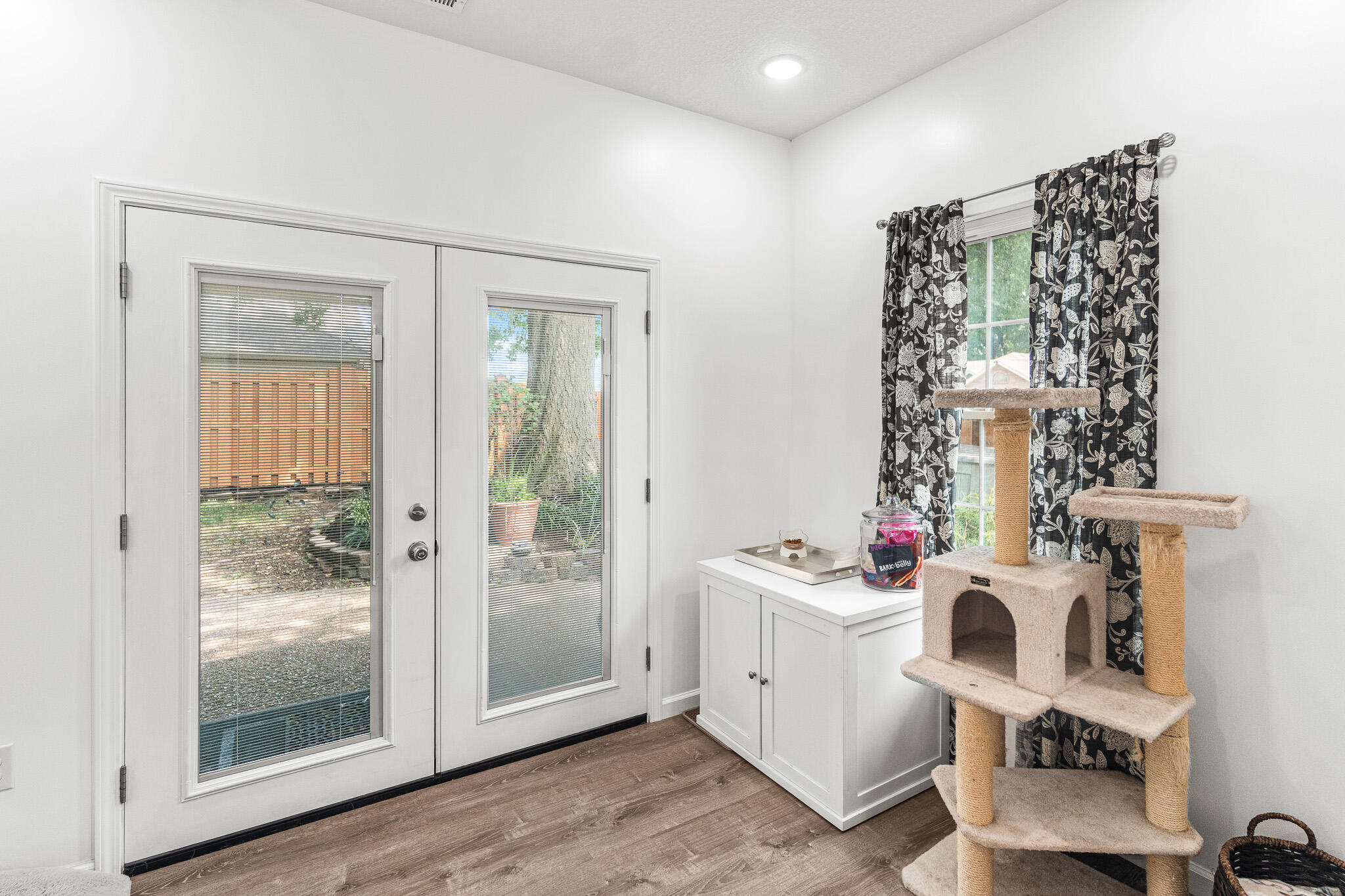 4111 WESTON DR