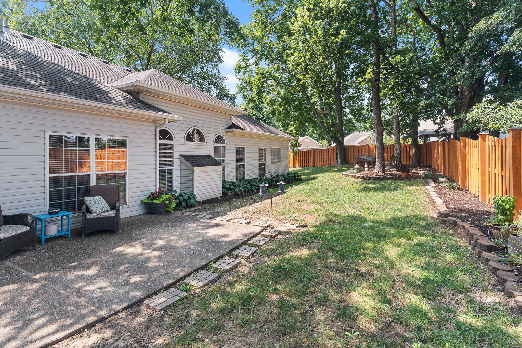 4111 WESTON DR