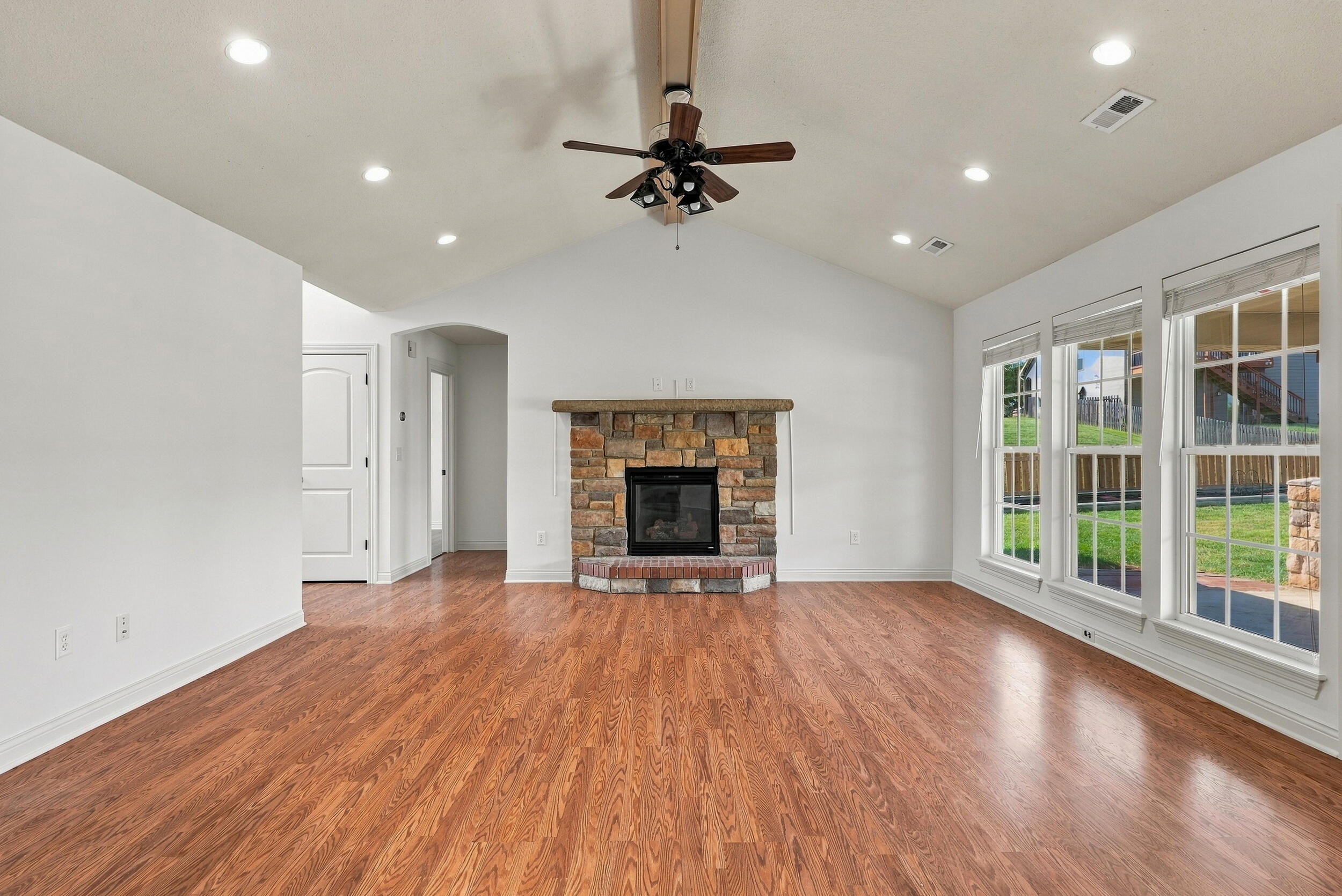 5001 STONE MOUNTAIN PKWY