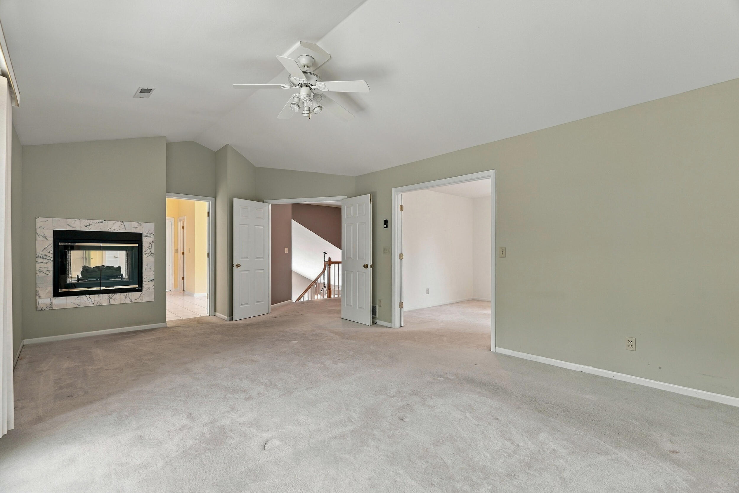 1213 DUNBAR DR