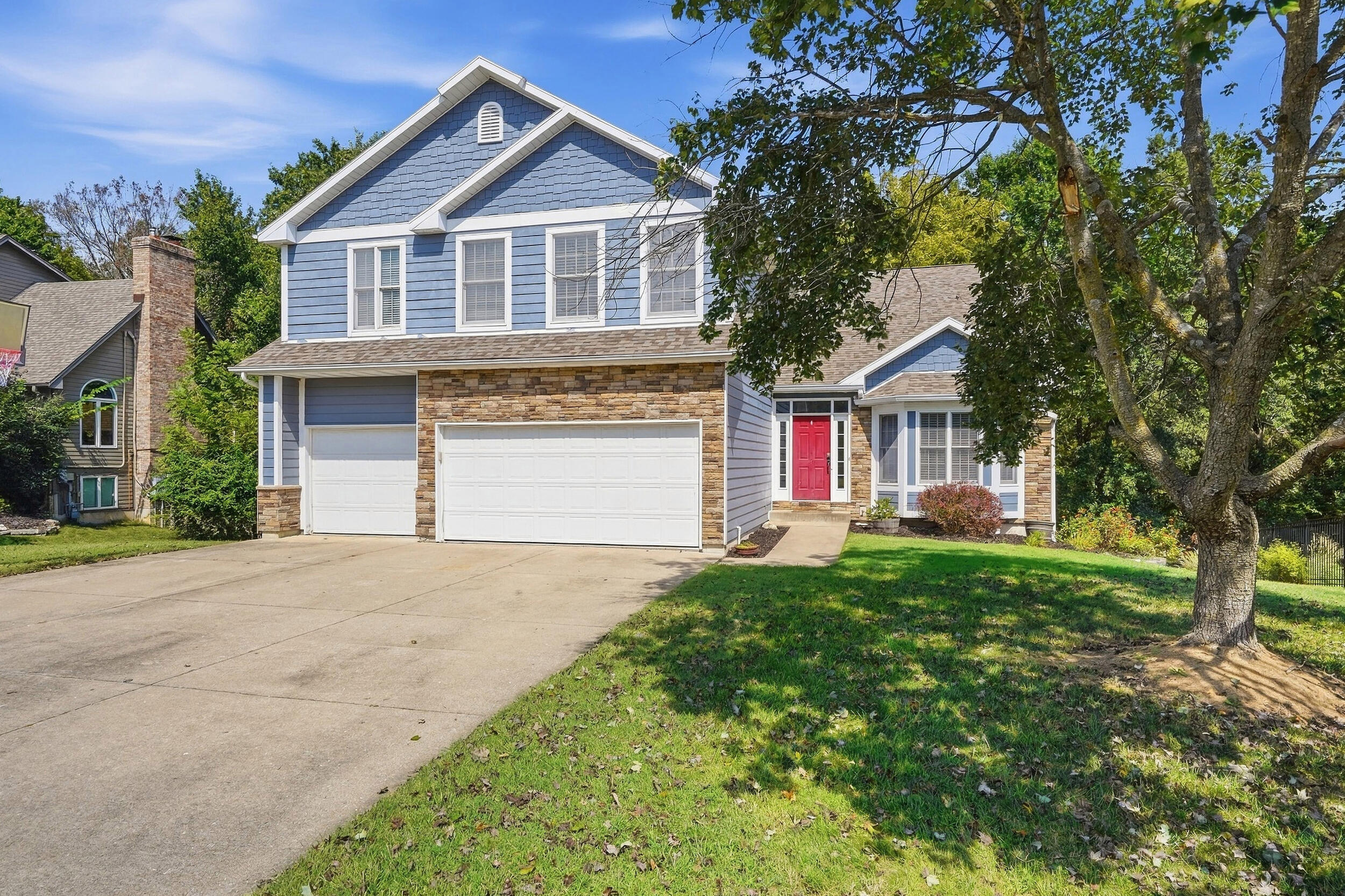 1213 DUNBAR DR
