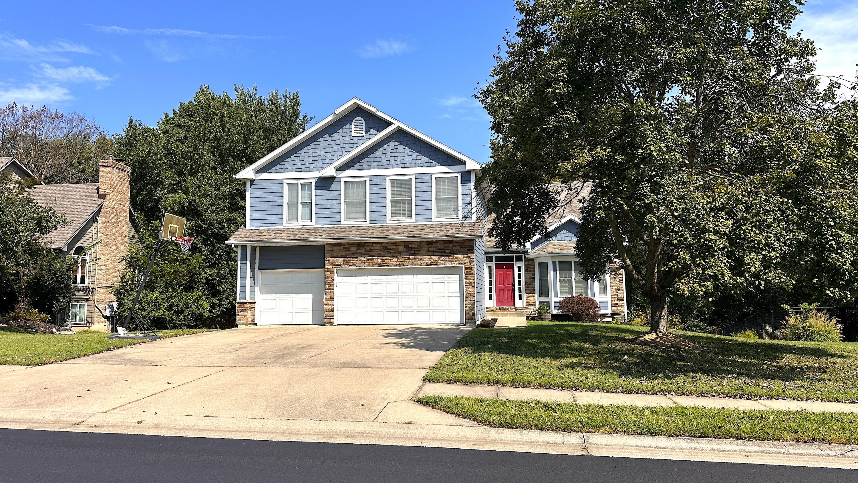 1213 DUNBAR DR