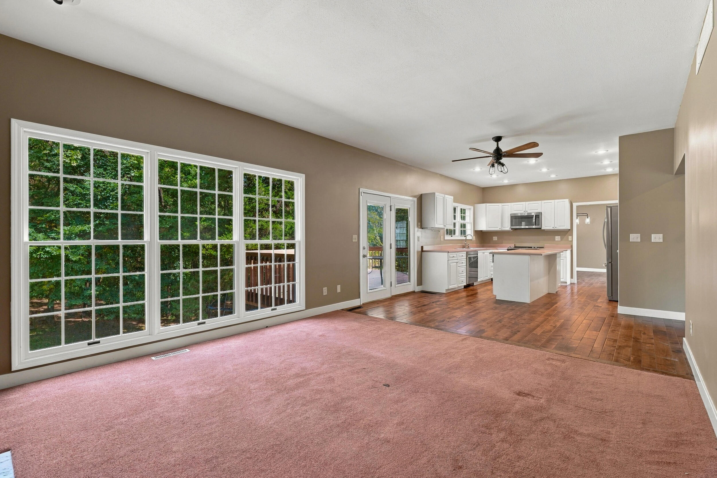 1213 DUNBAR DR