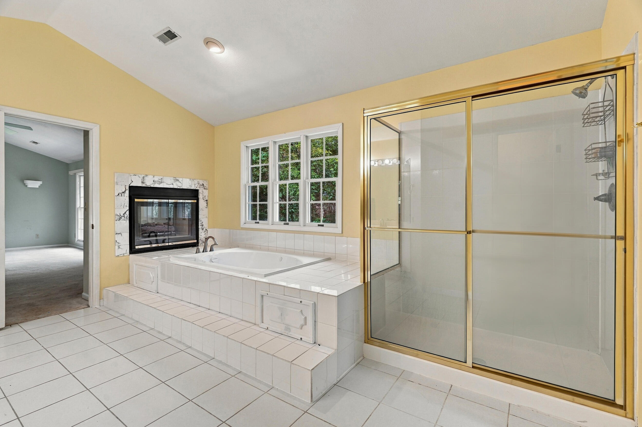 1213 DUNBAR DR