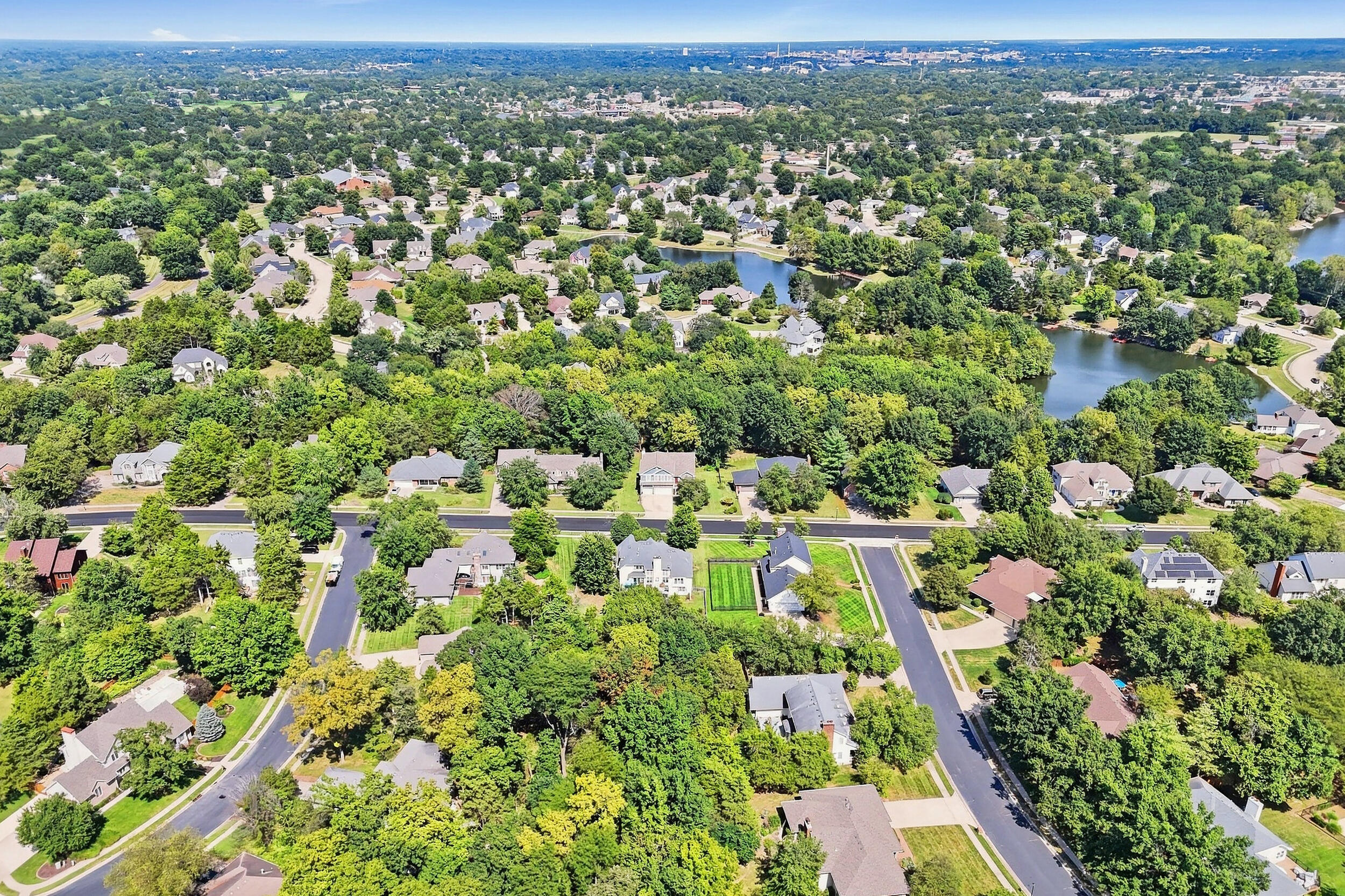 1213 DUNBAR DR