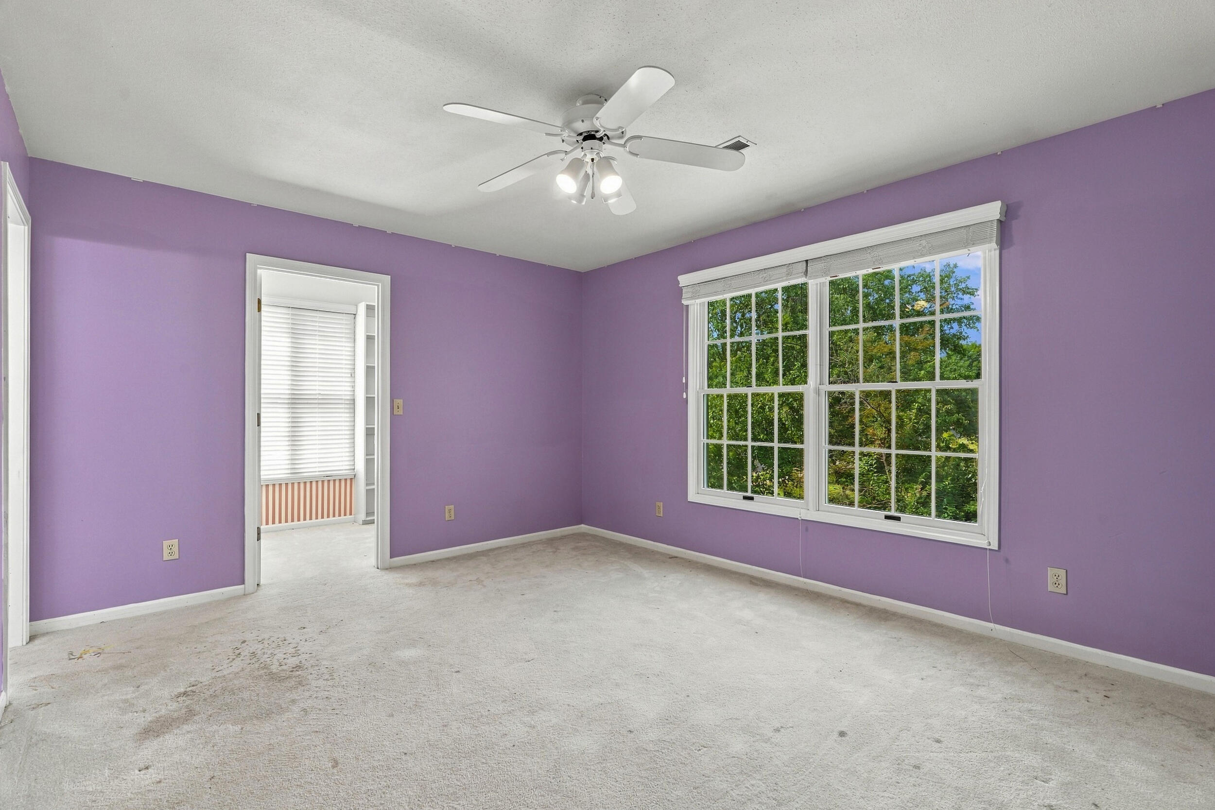 1213 DUNBAR DR