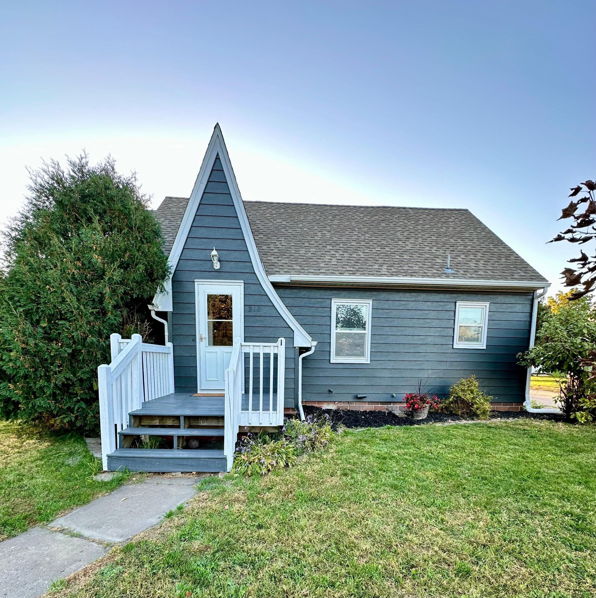 218 NW 4th Street