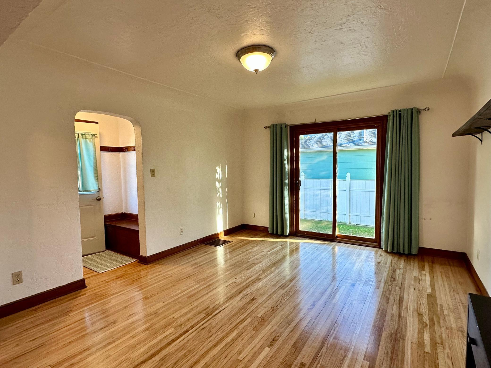 218 NW 4th Street