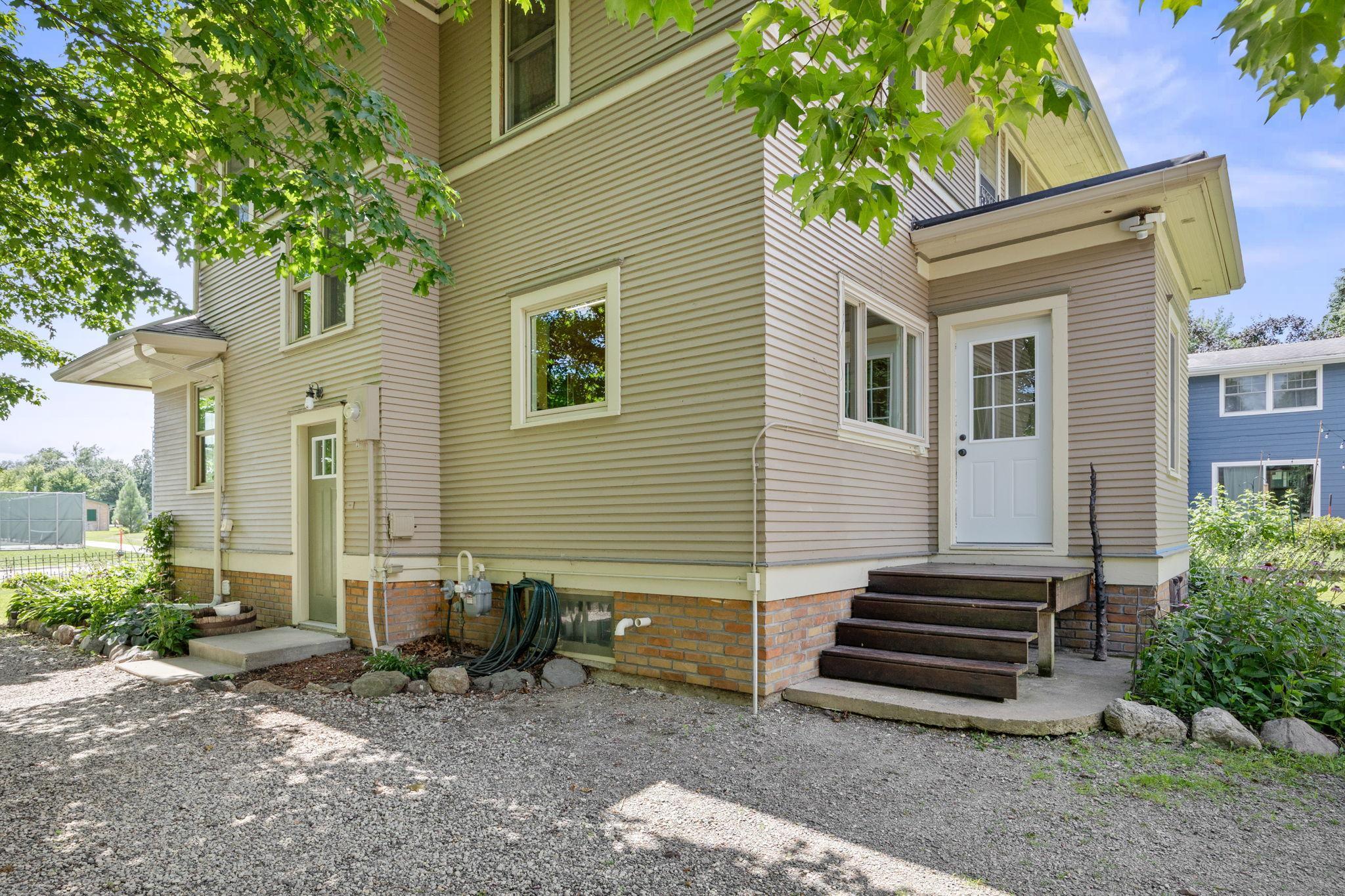 315 Washington Avenue W