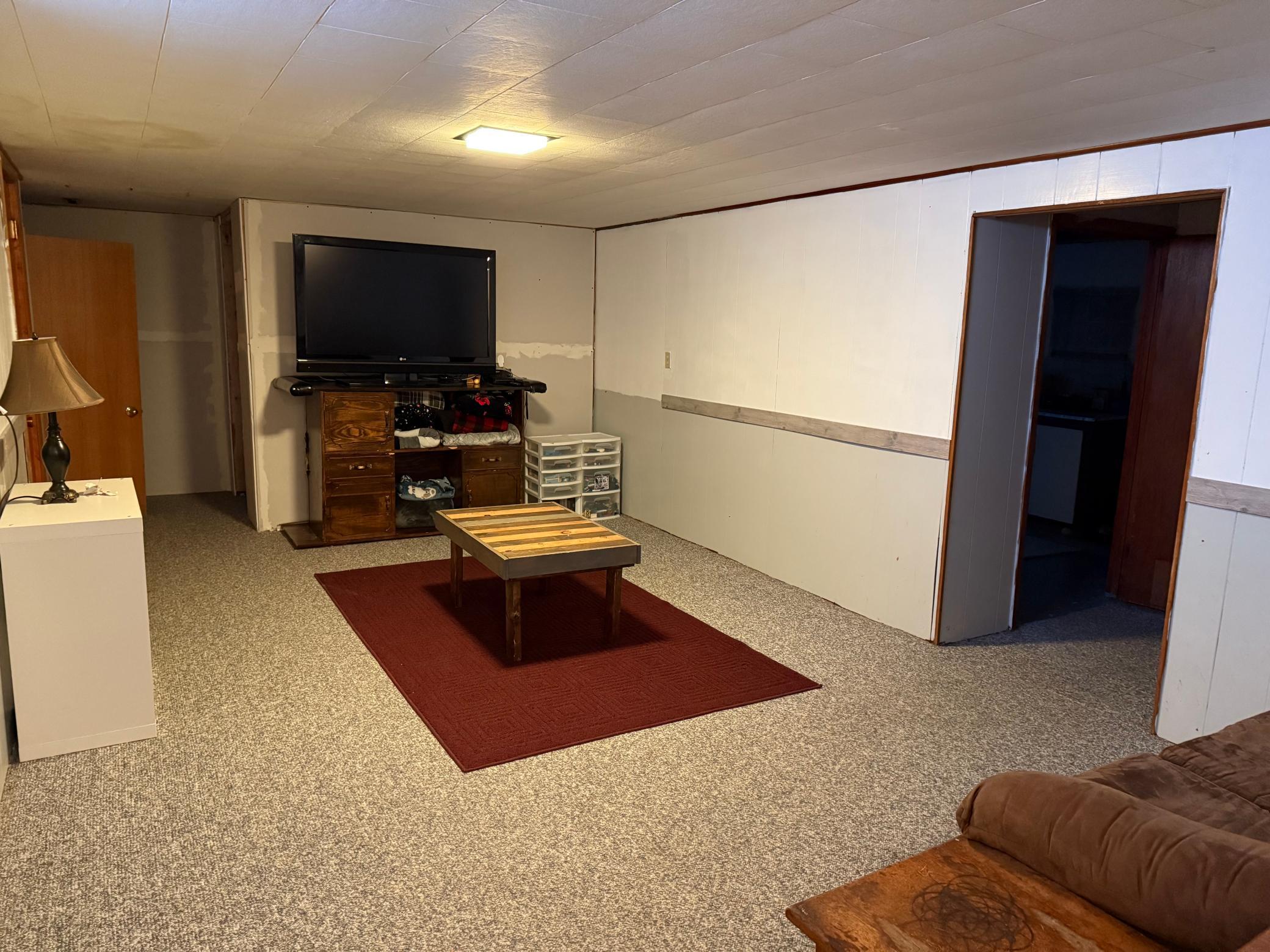 826 Maple Street NE