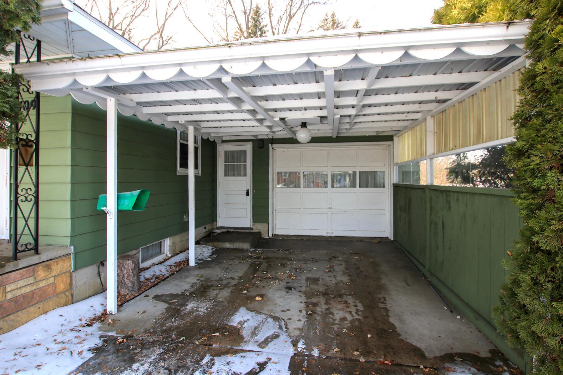 409 Summit Avenue