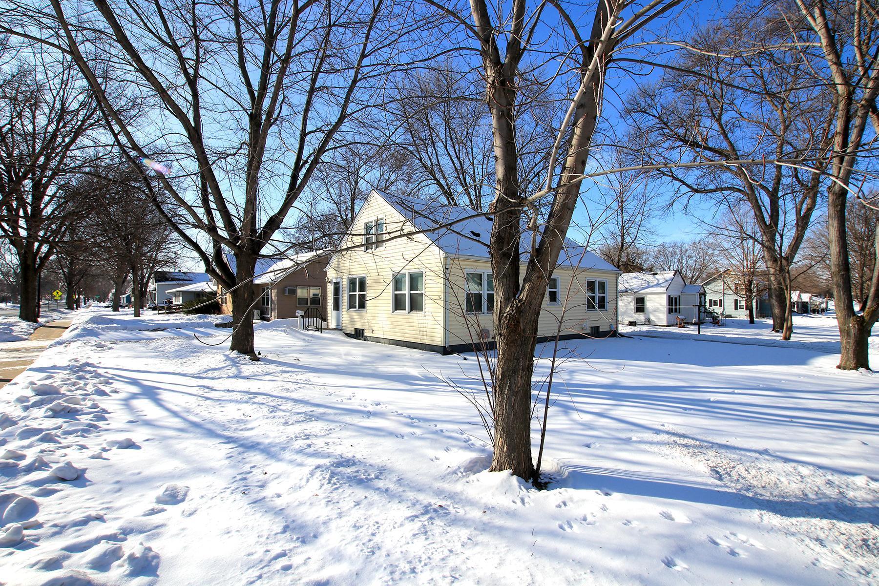706 Lynn Road SW