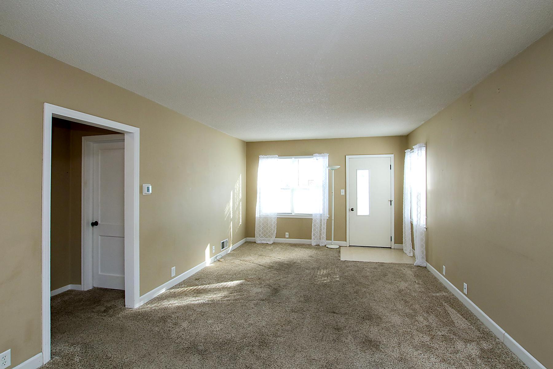 706 Lynn Road SW
