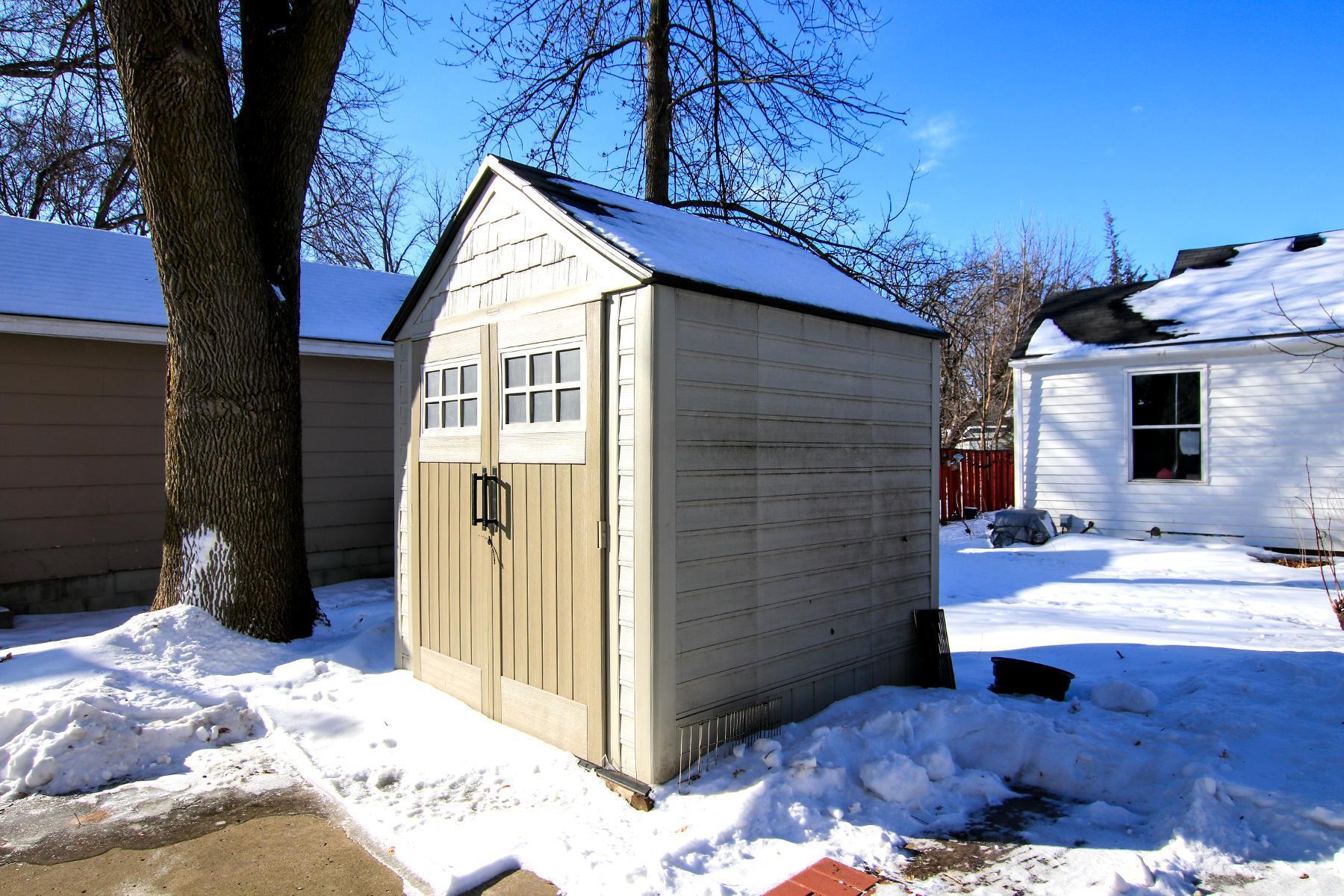 706 Lynn Road SW