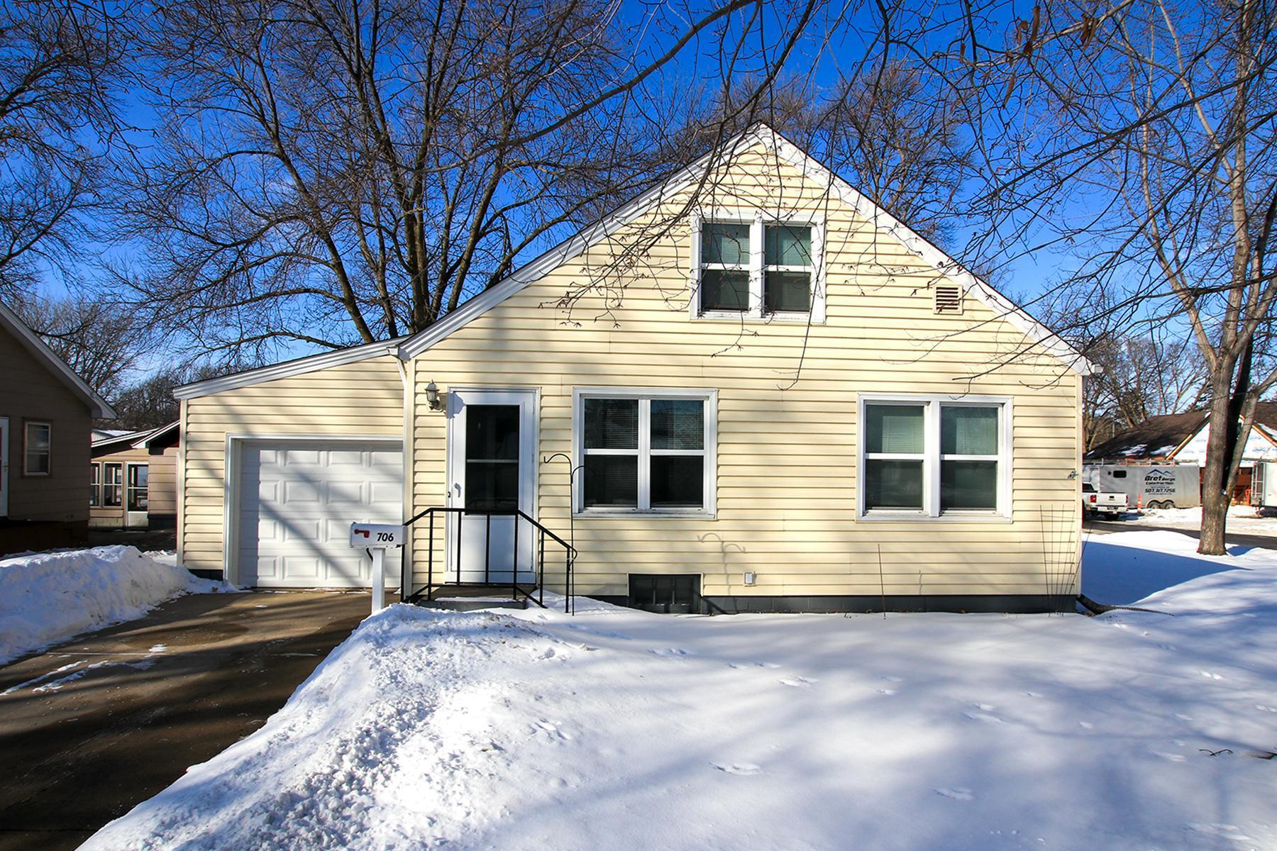706 Lynn Road SW