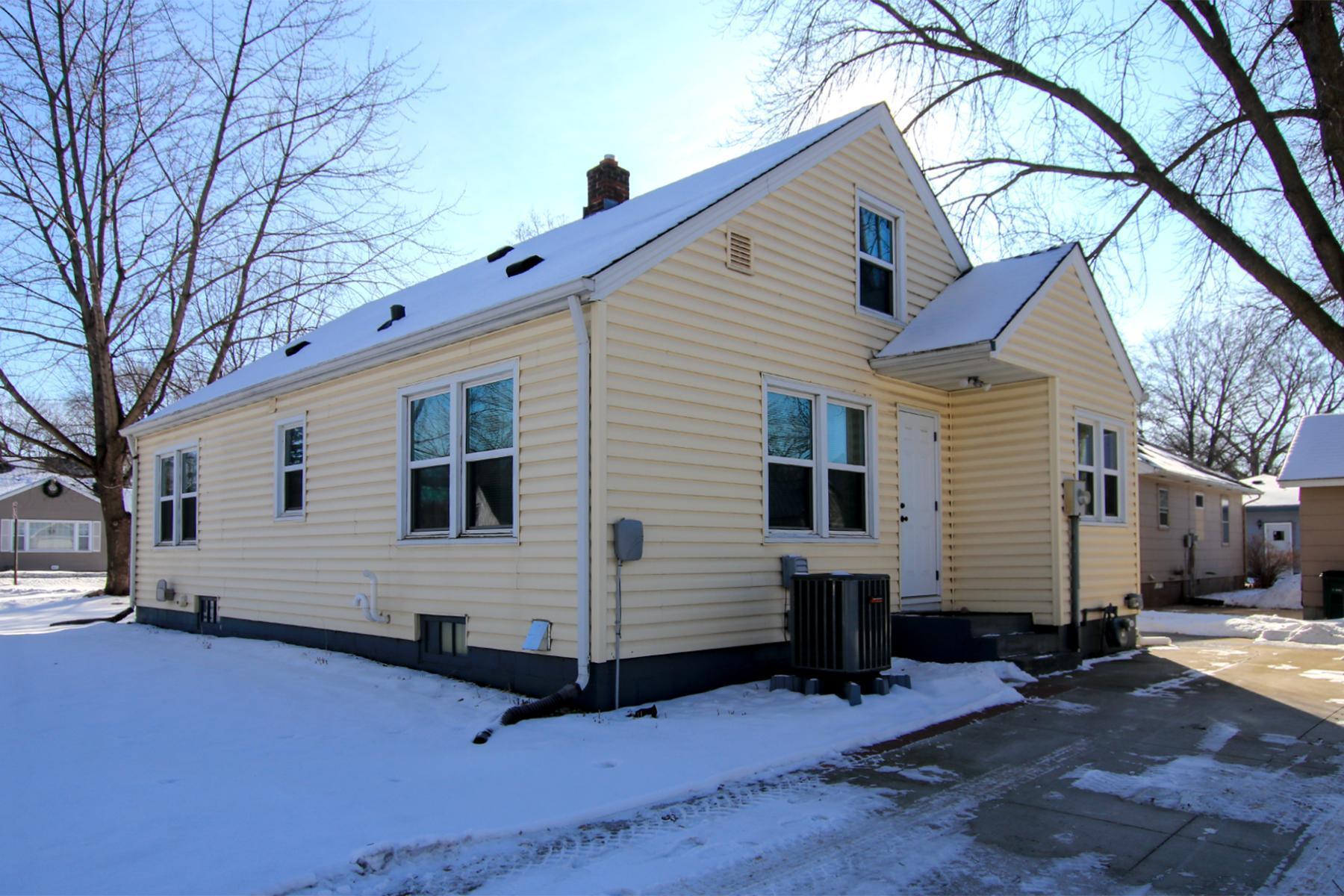 706 Lynn Road SW