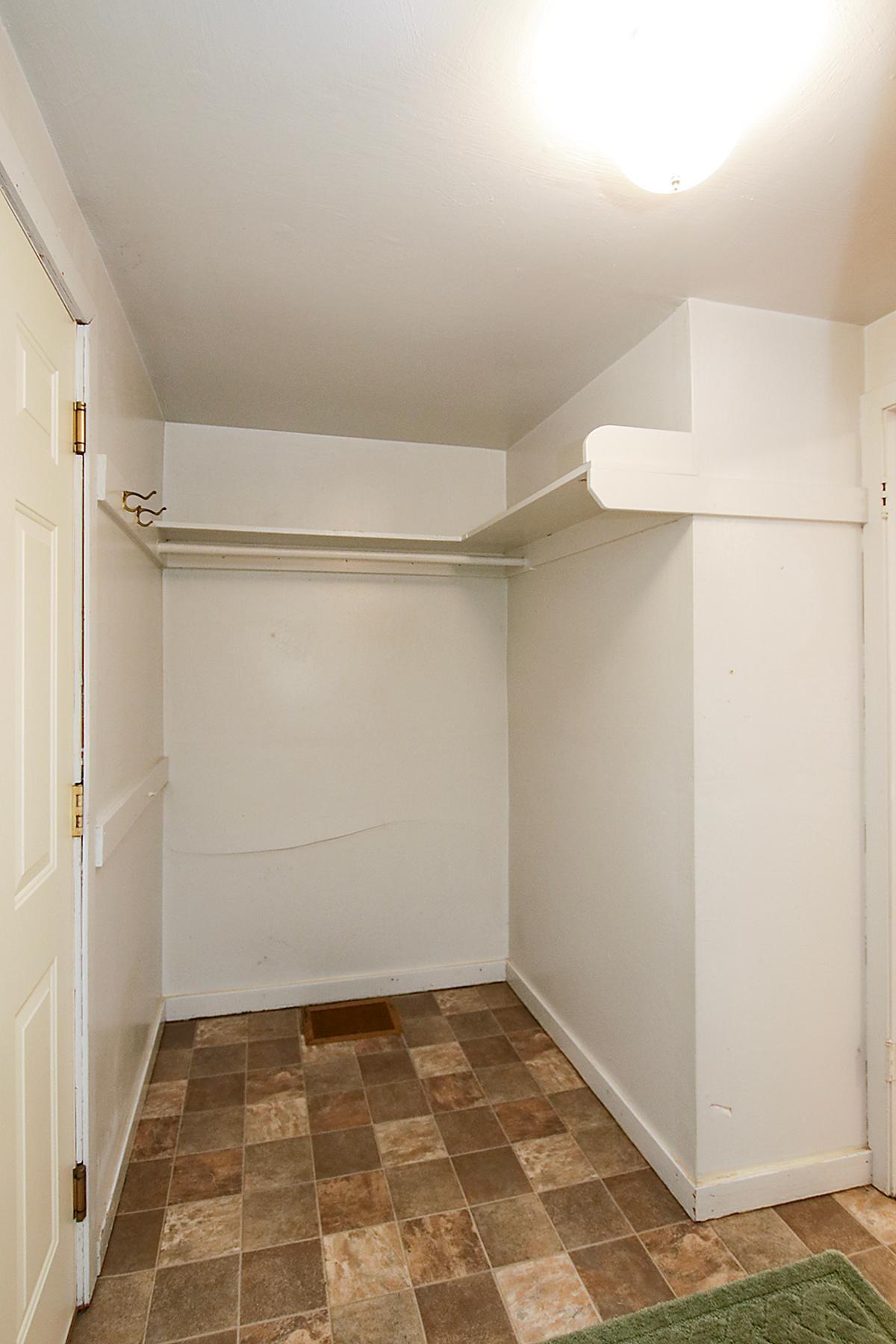 614 Elm Street NE