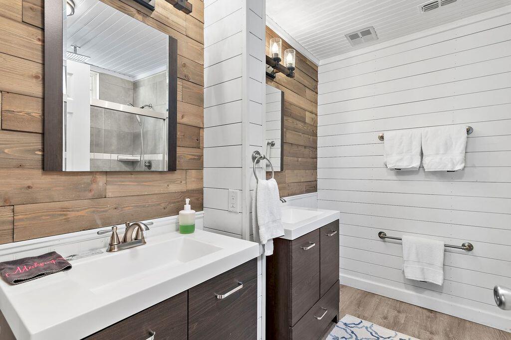 11 Gulf Breeze Court