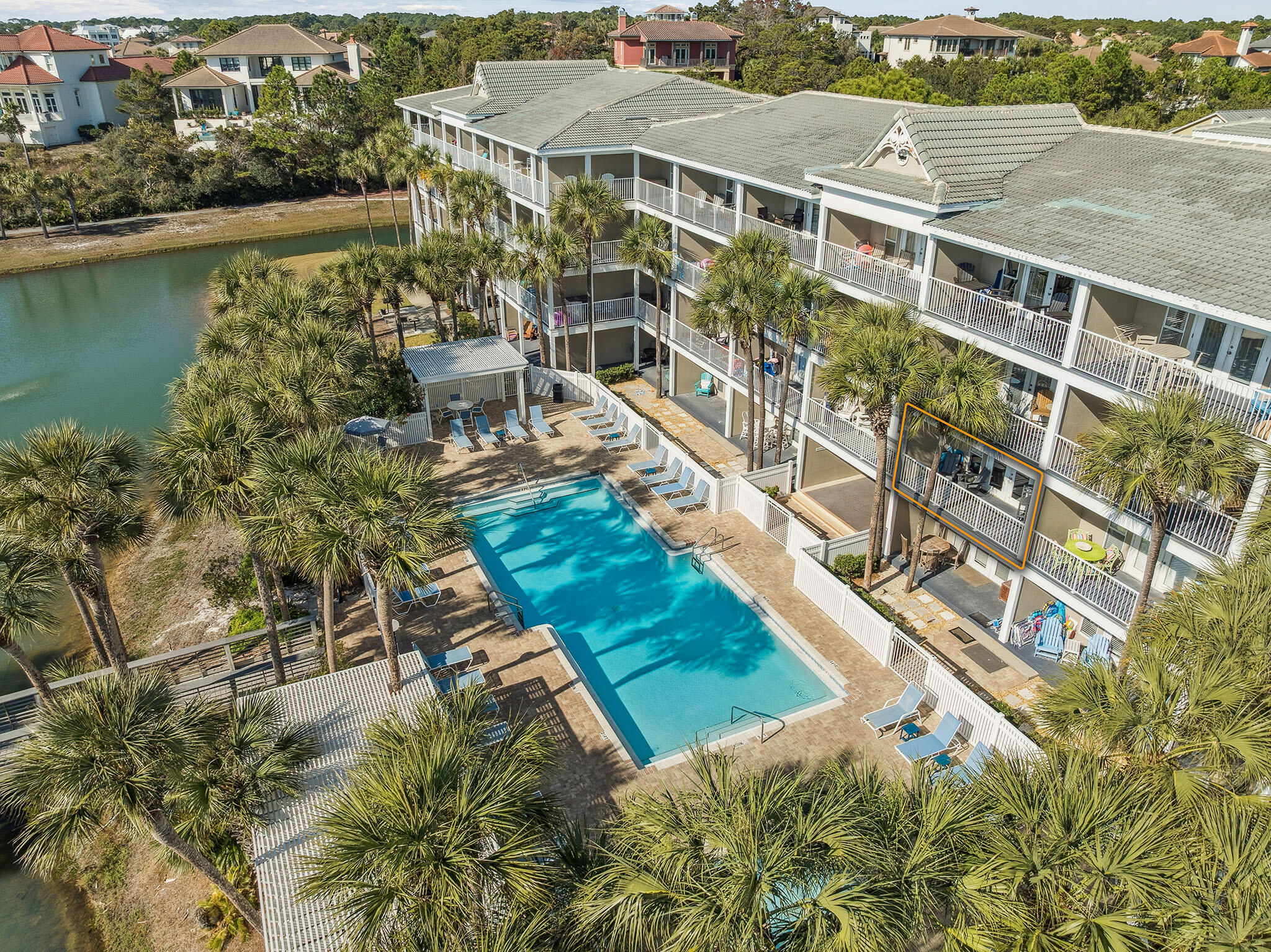 144 Spires Lane UNIT 207