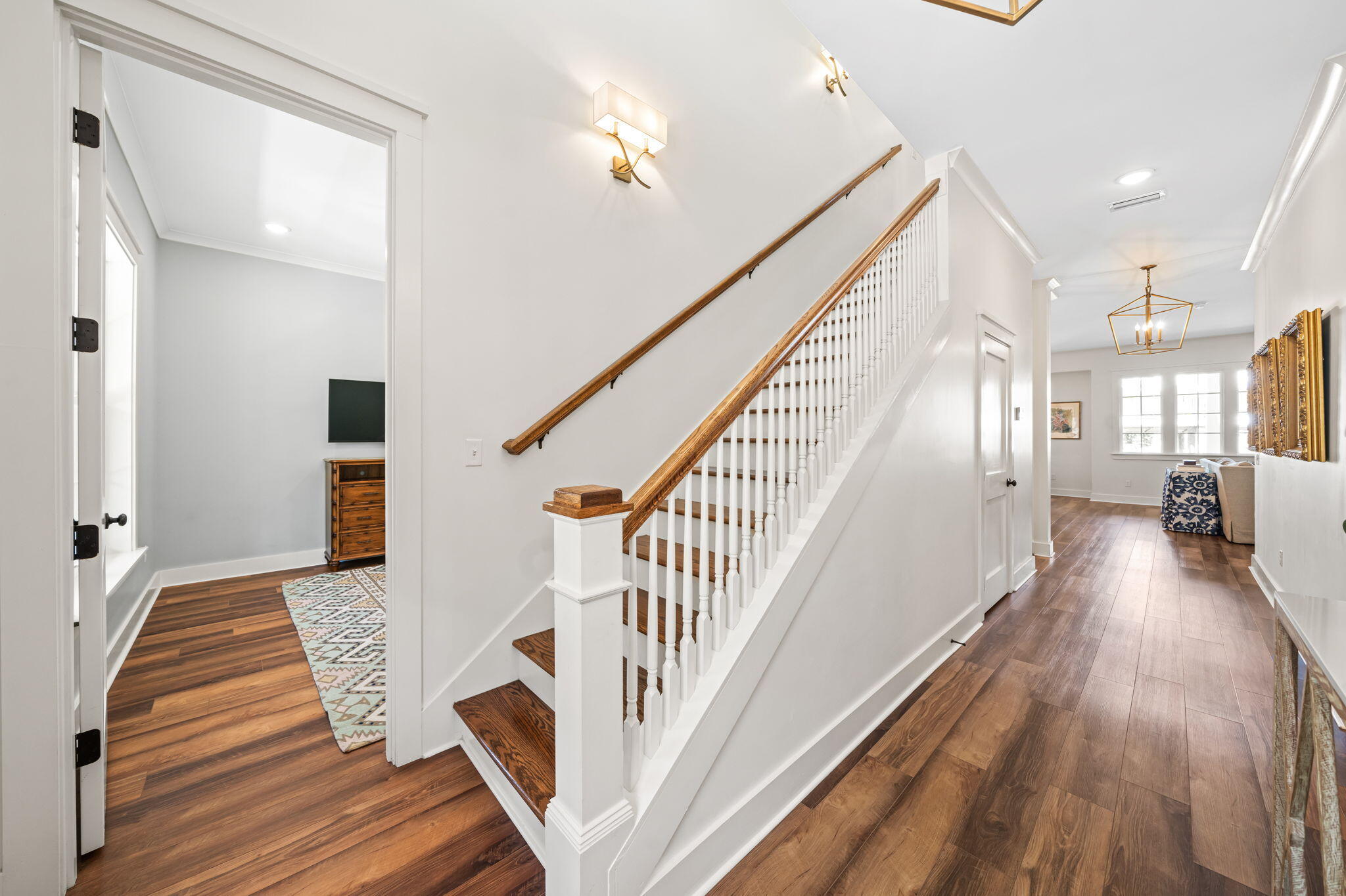 578 W Point Washington Road