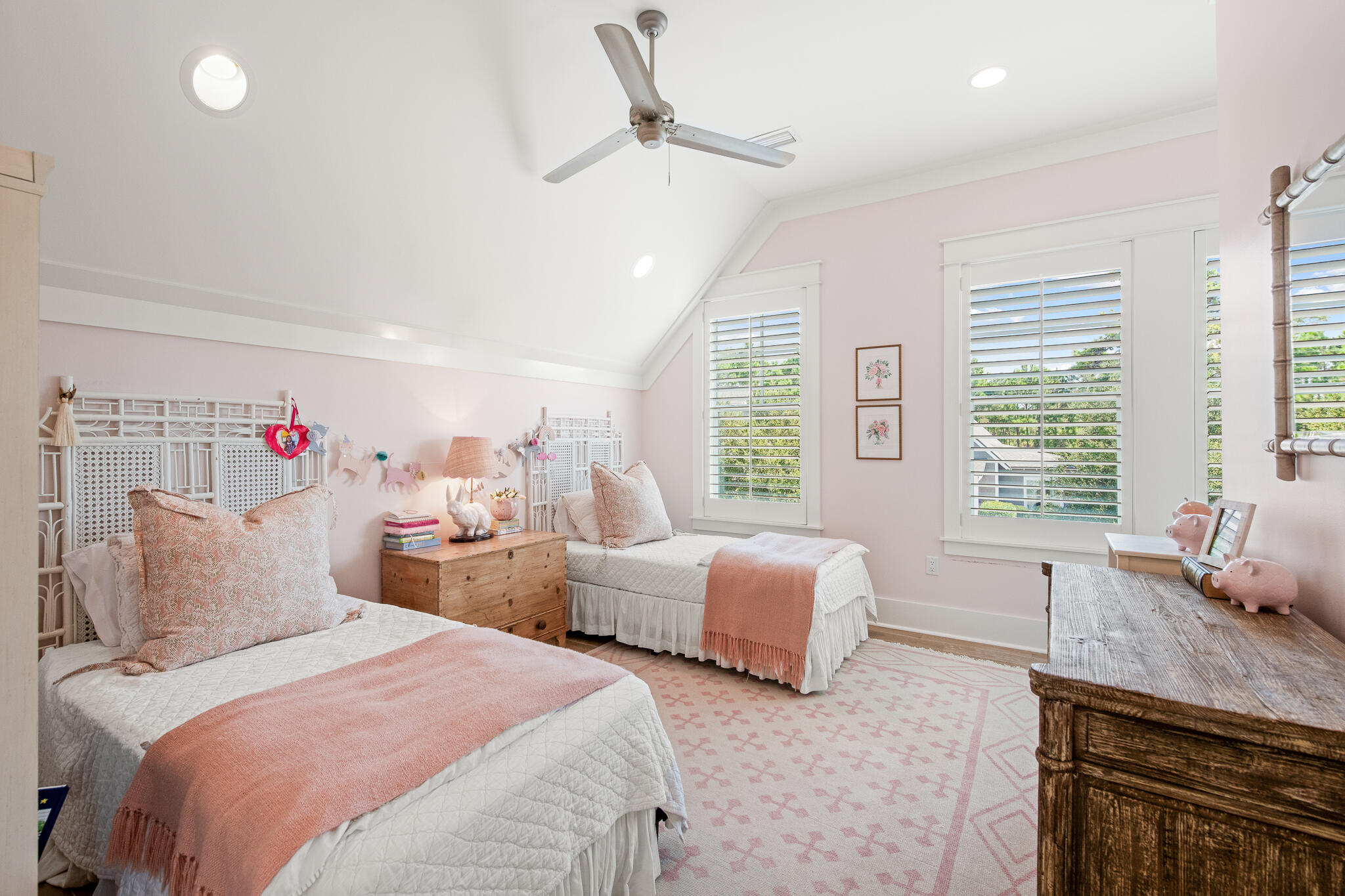 16 Medley Street