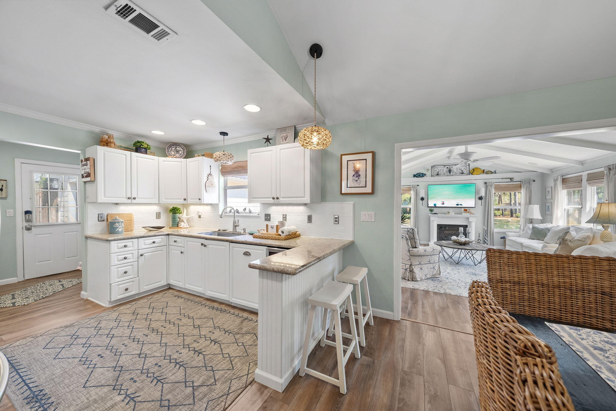 10 Fairway Drive