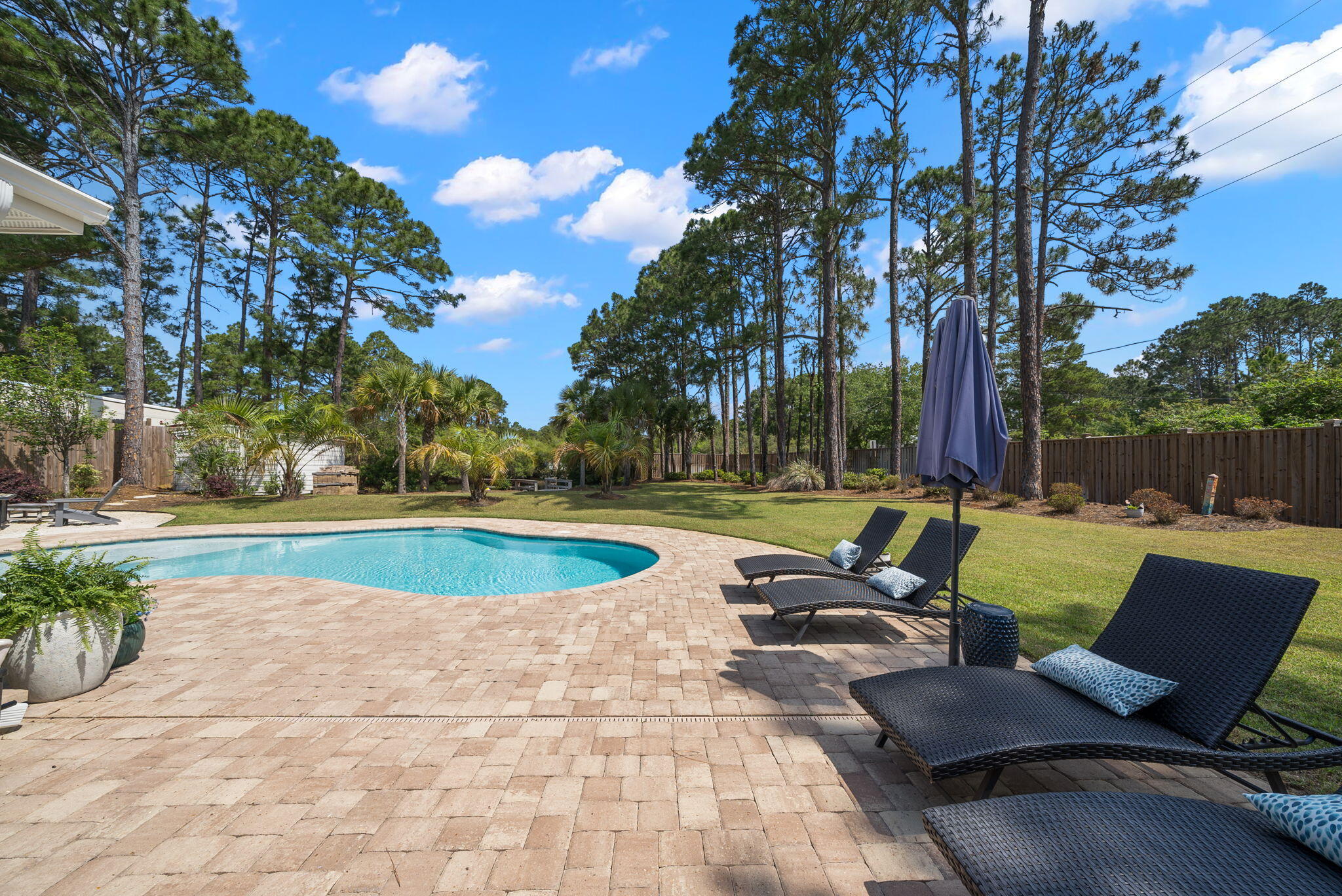 10 Fairway Drive