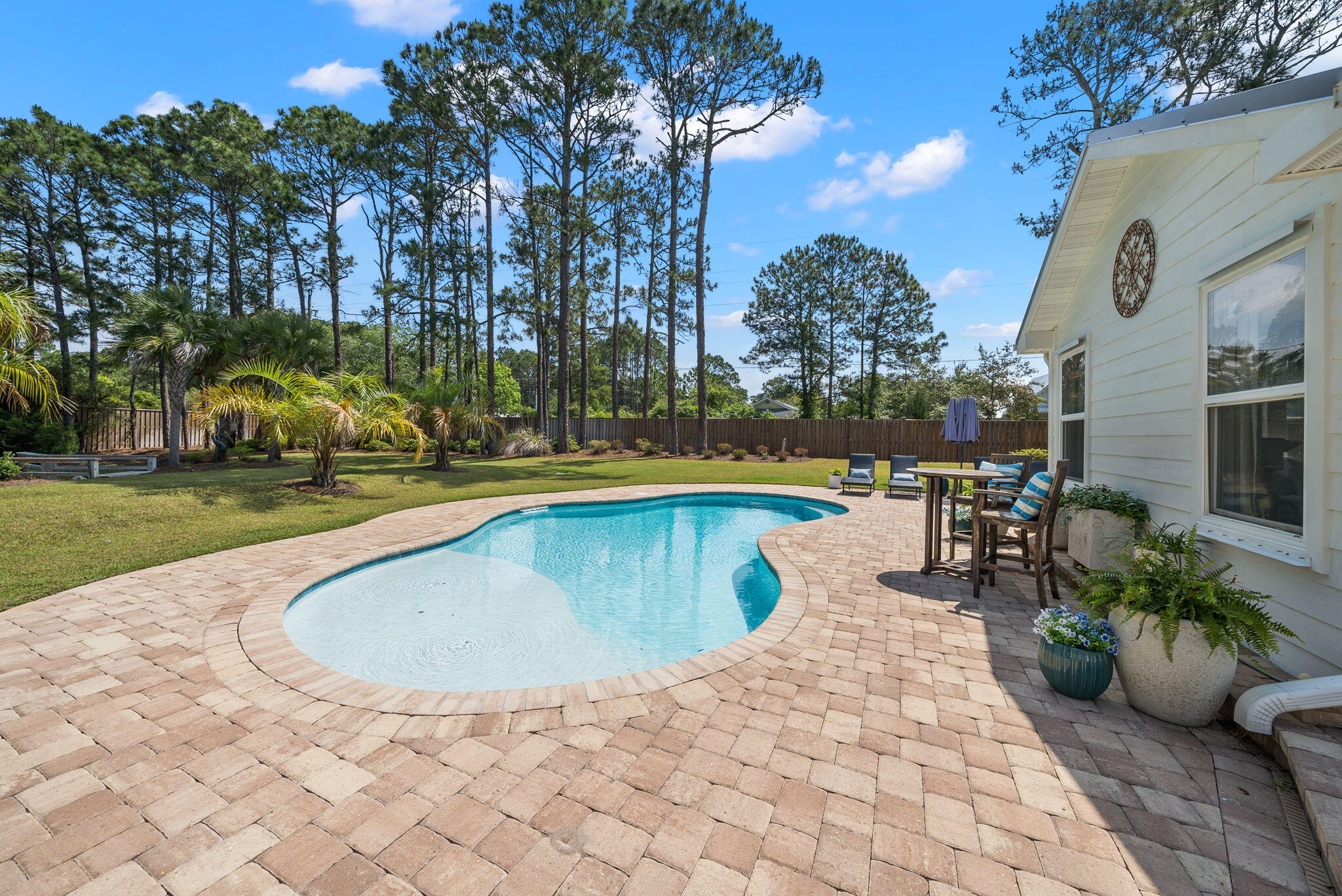10 Fairway Drive