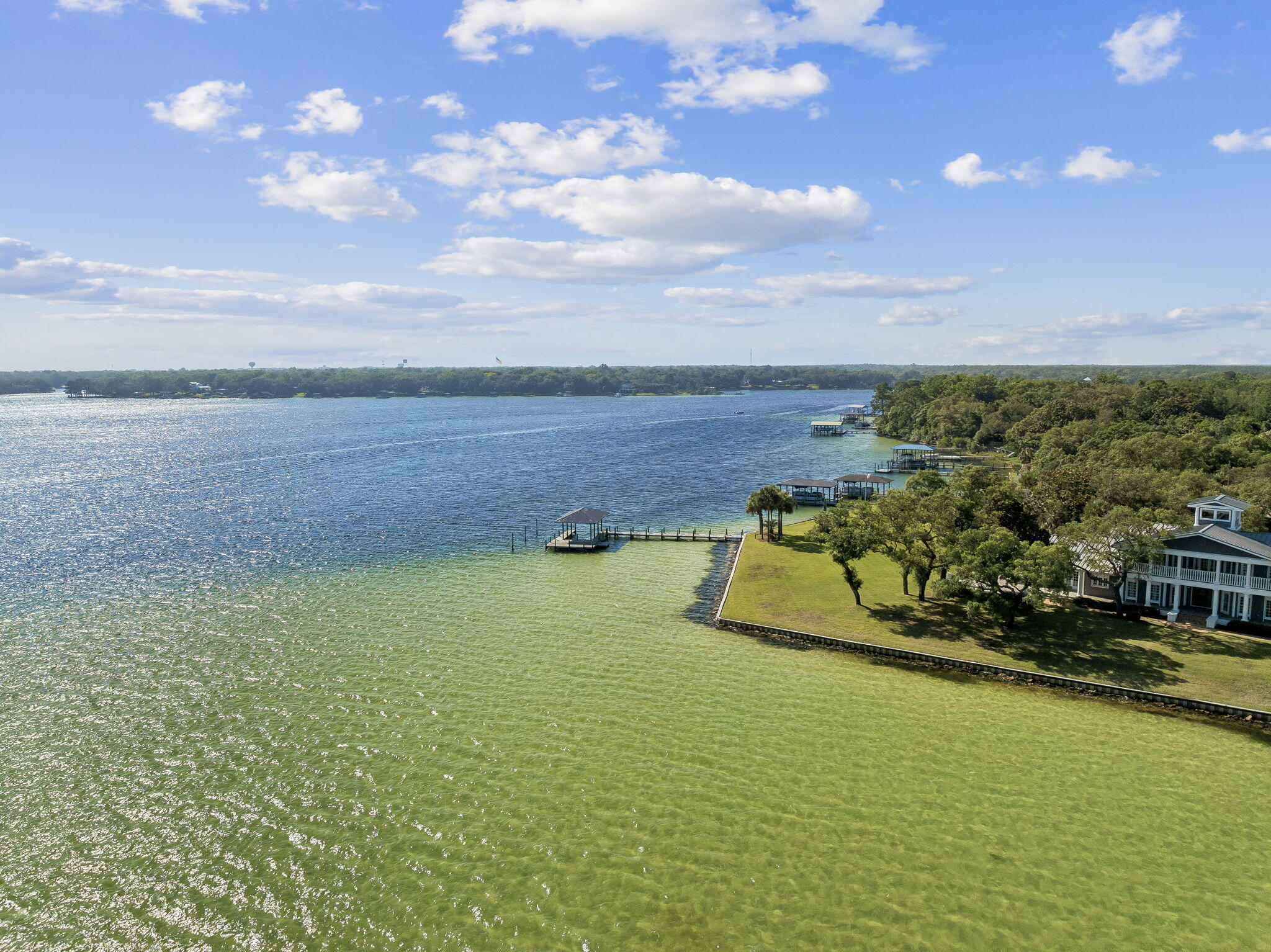 11 Paradise Point Road