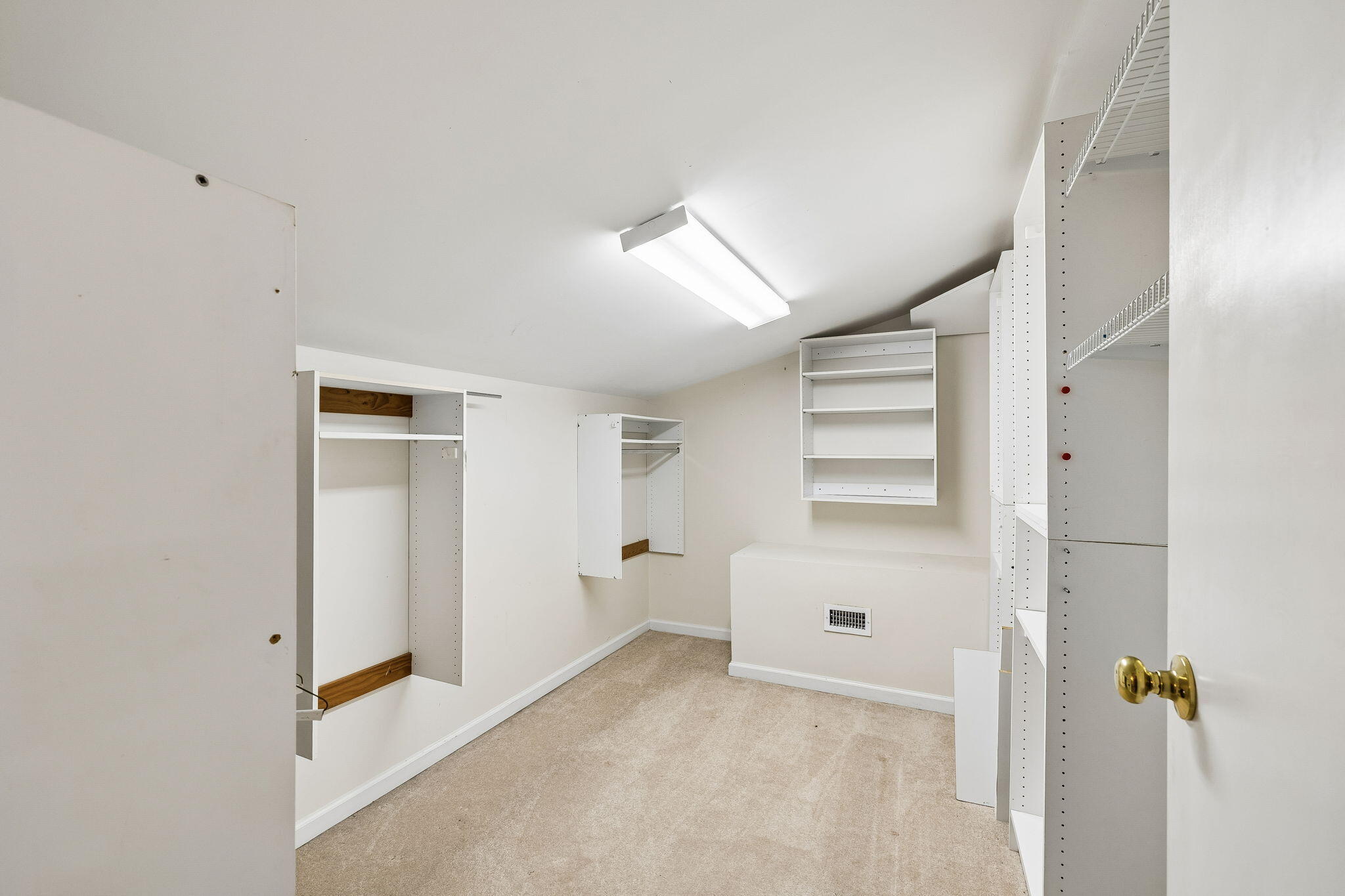 11 Paradise Point Road