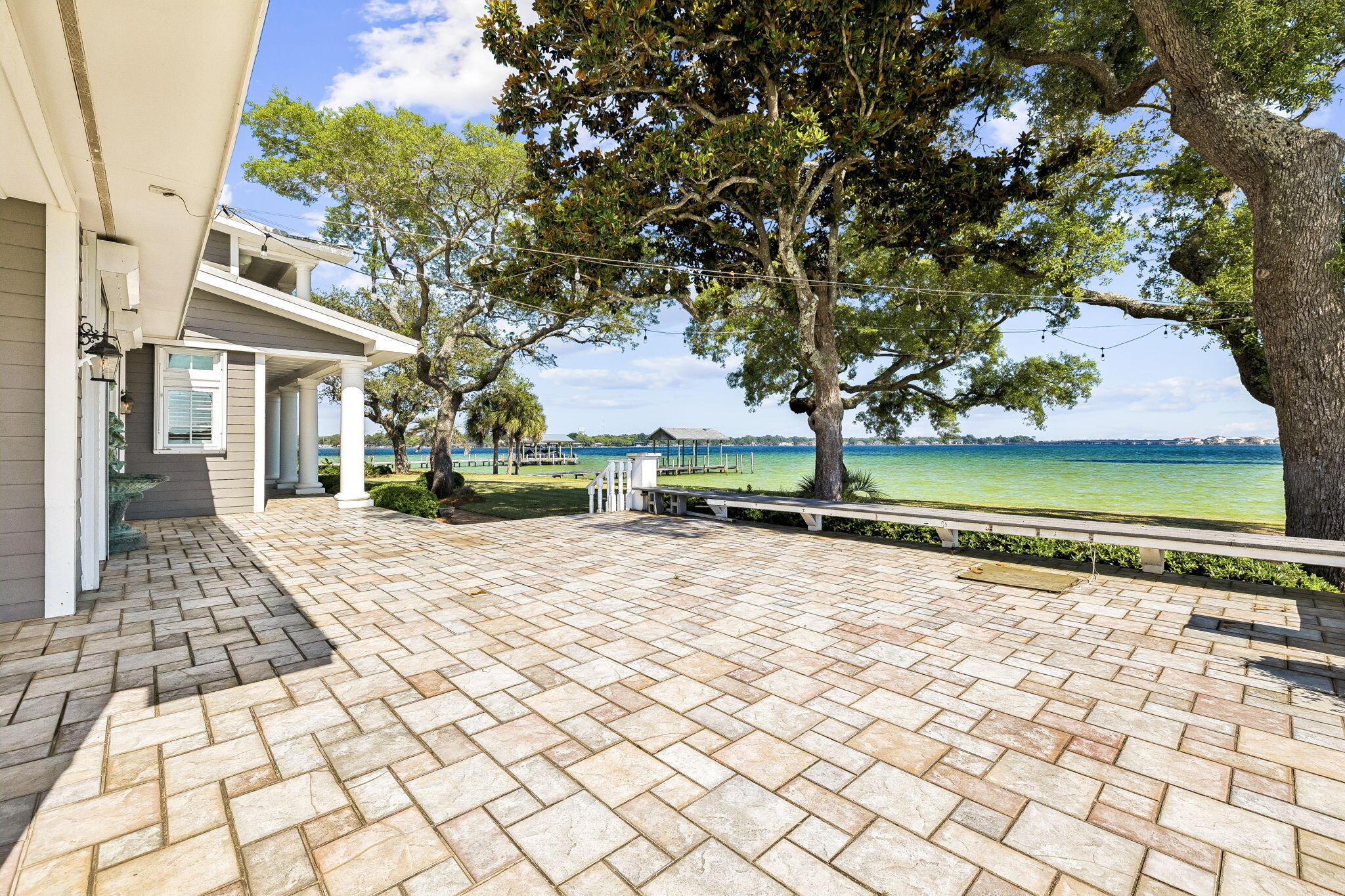 11 Paradise Point Road