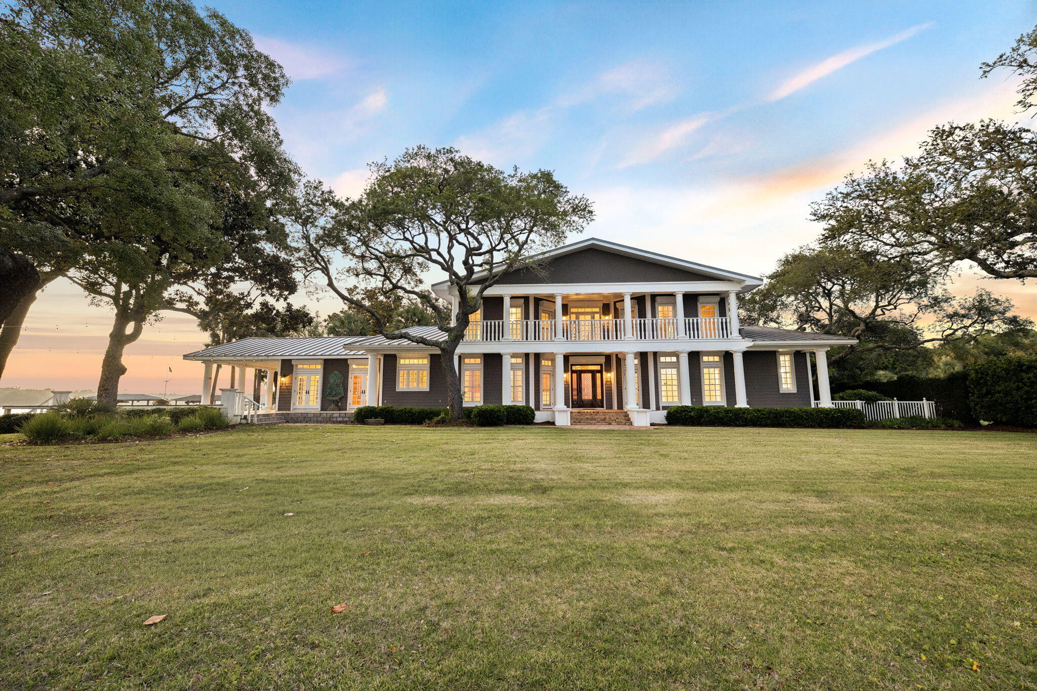 11 Paradise Point Road