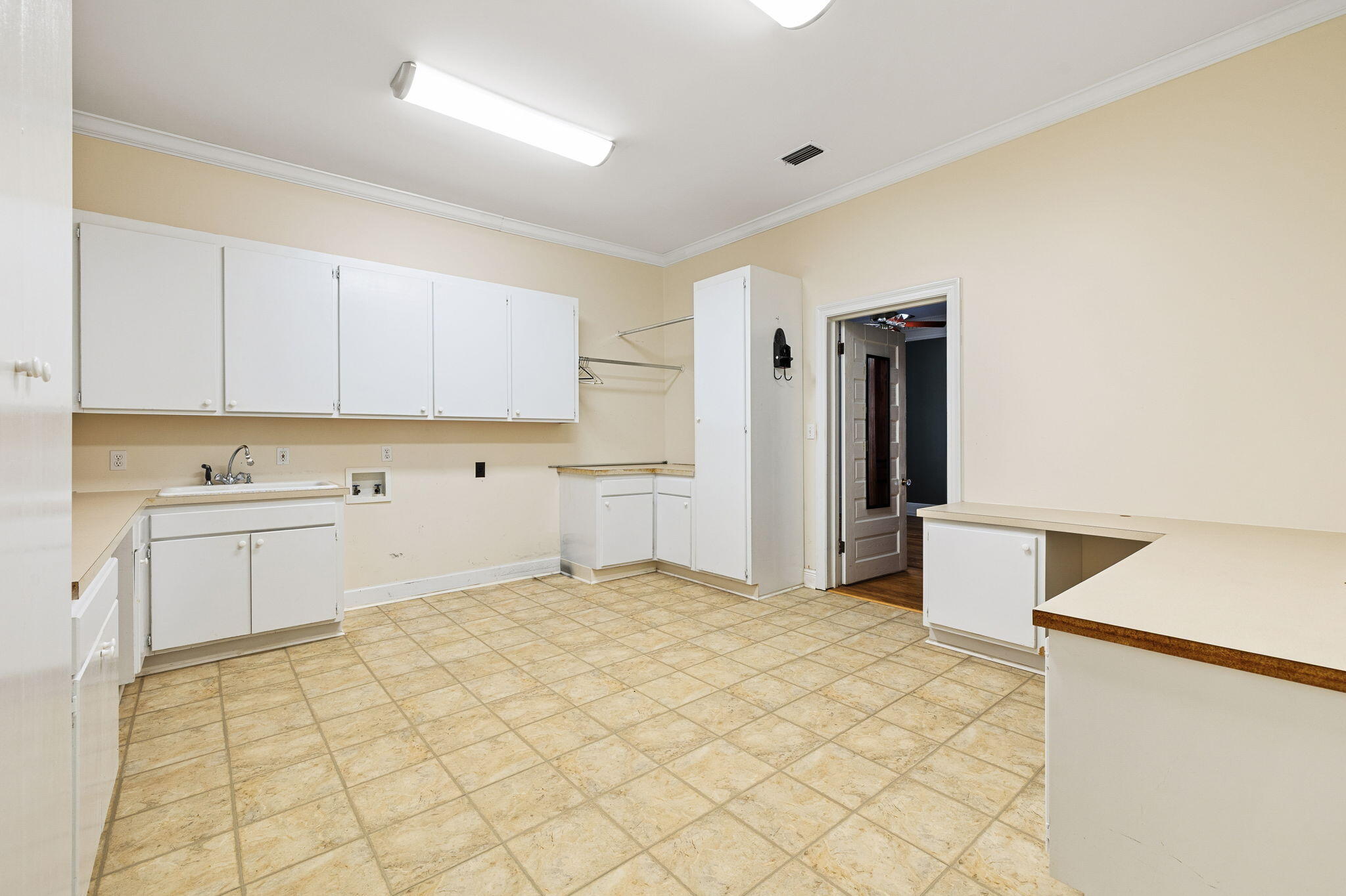11 Paradise Point Road