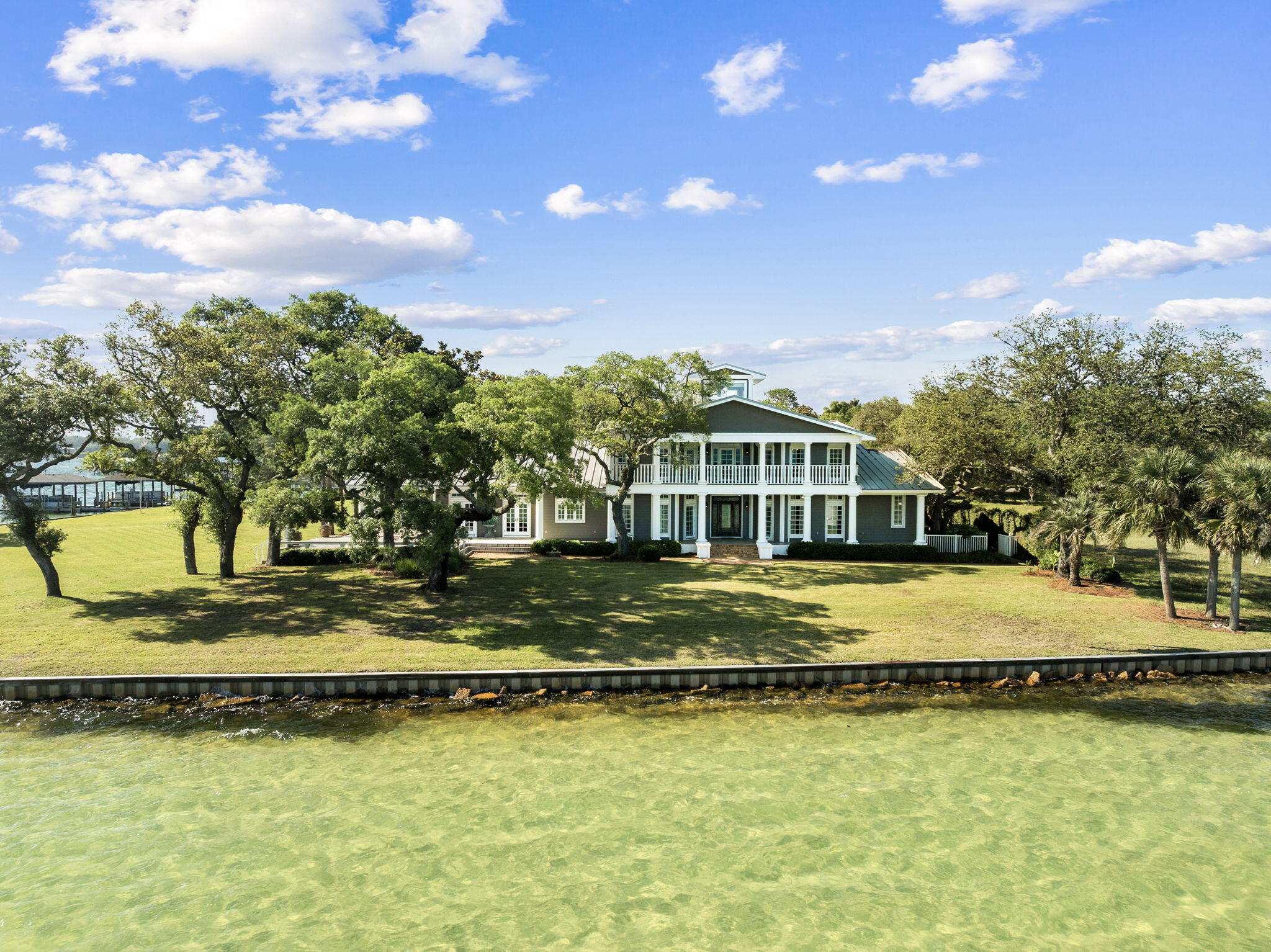 11 Paradise Point Road