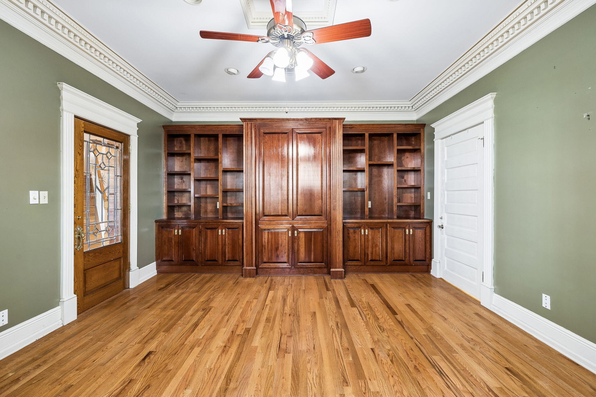 11 Paradise Point Road