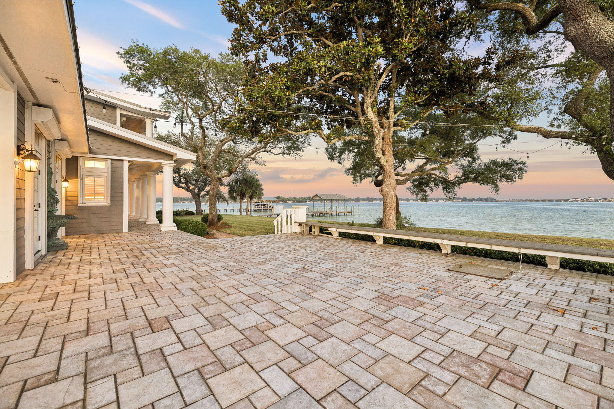 11 Paradise Point Road