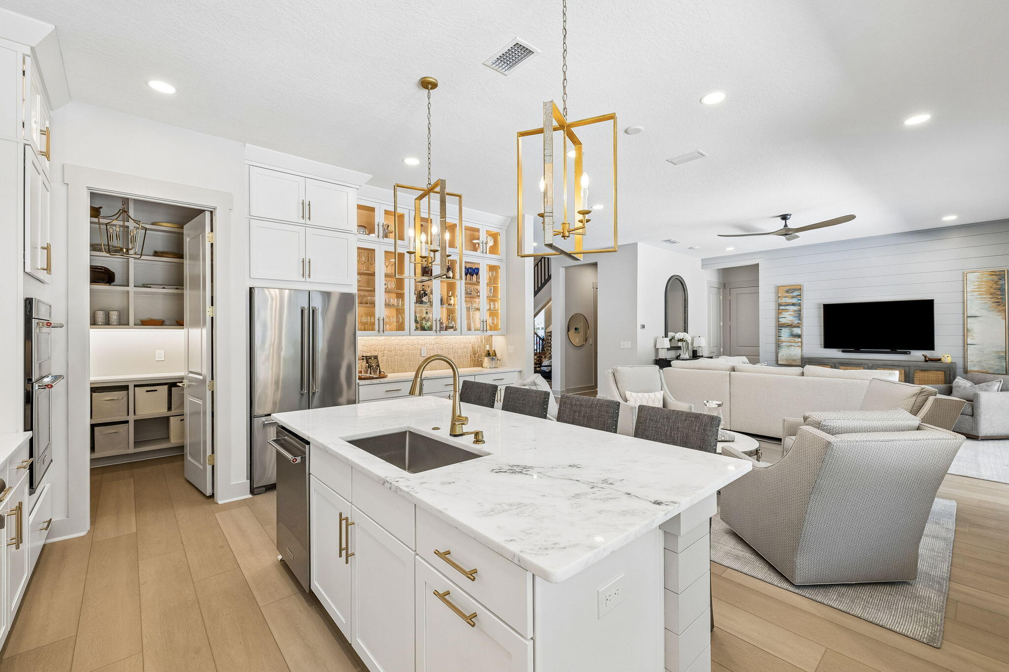 300 Breakwater Boulevard