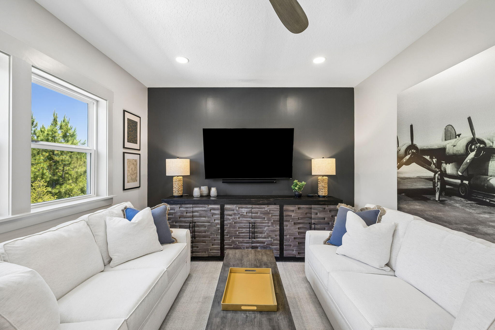 300 Breakwater Boulevard