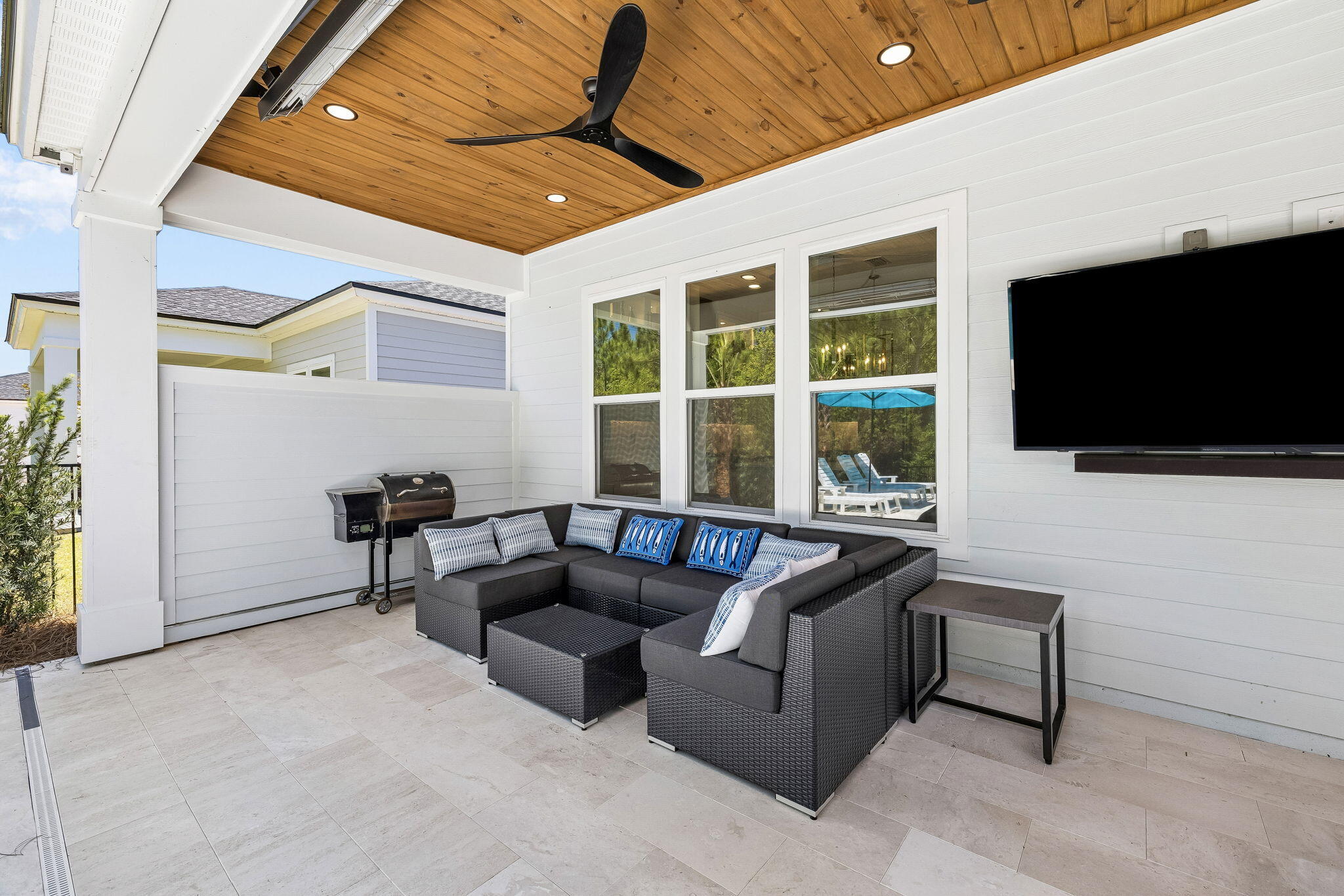 300 Breakwater Boulevard