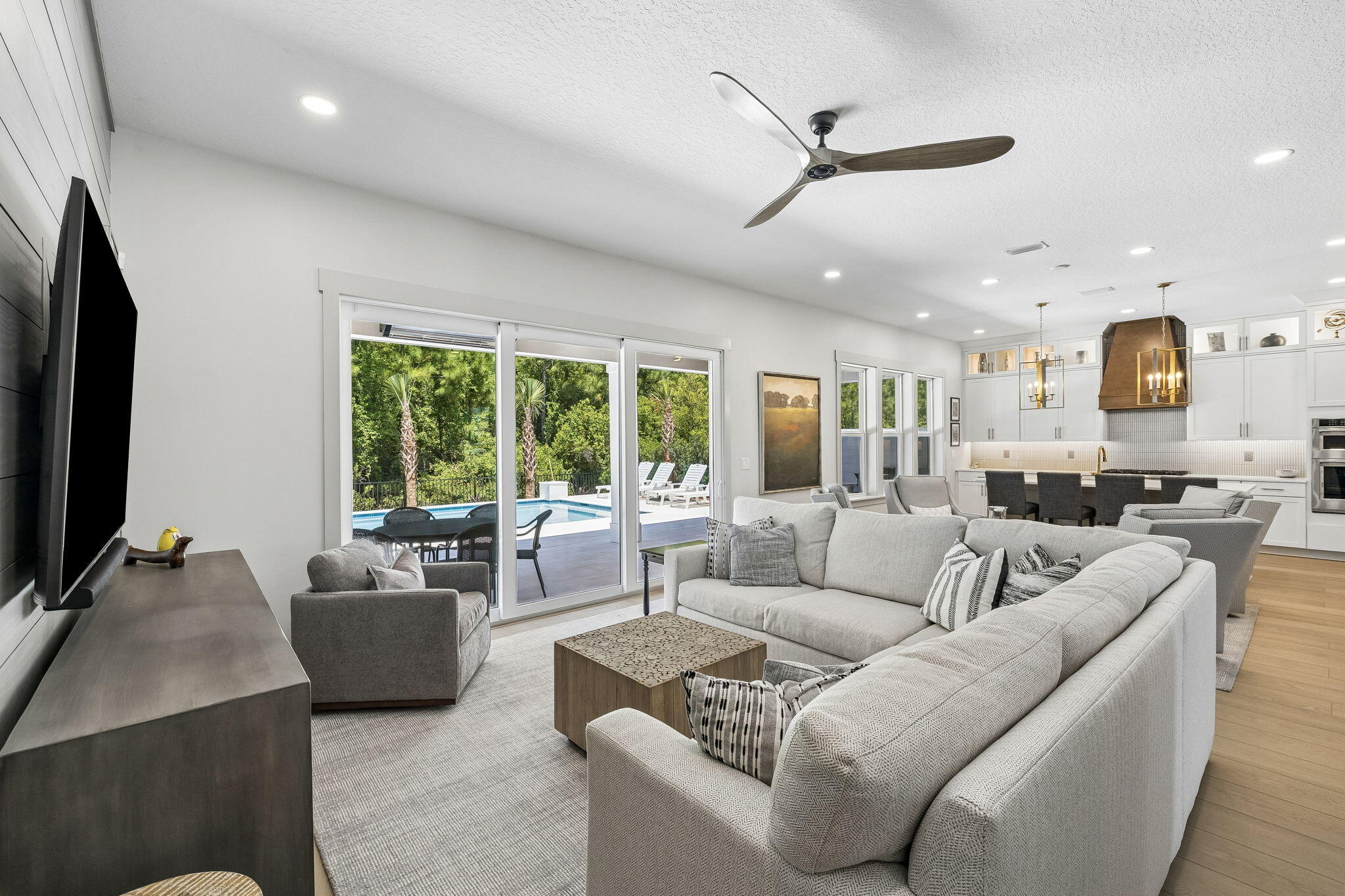 300 Breakwater Boulevard
