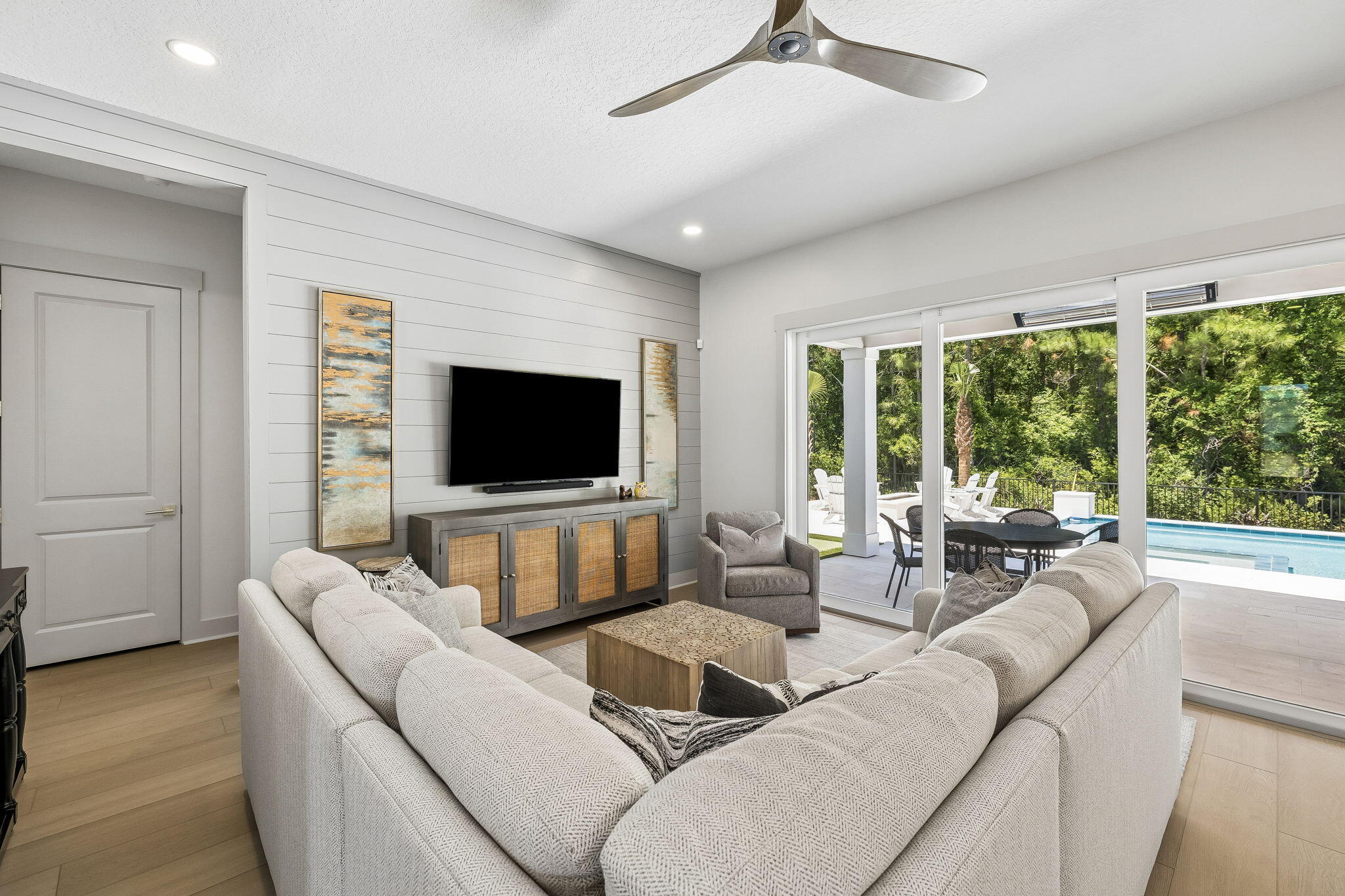 300 Breakwater Boulevard