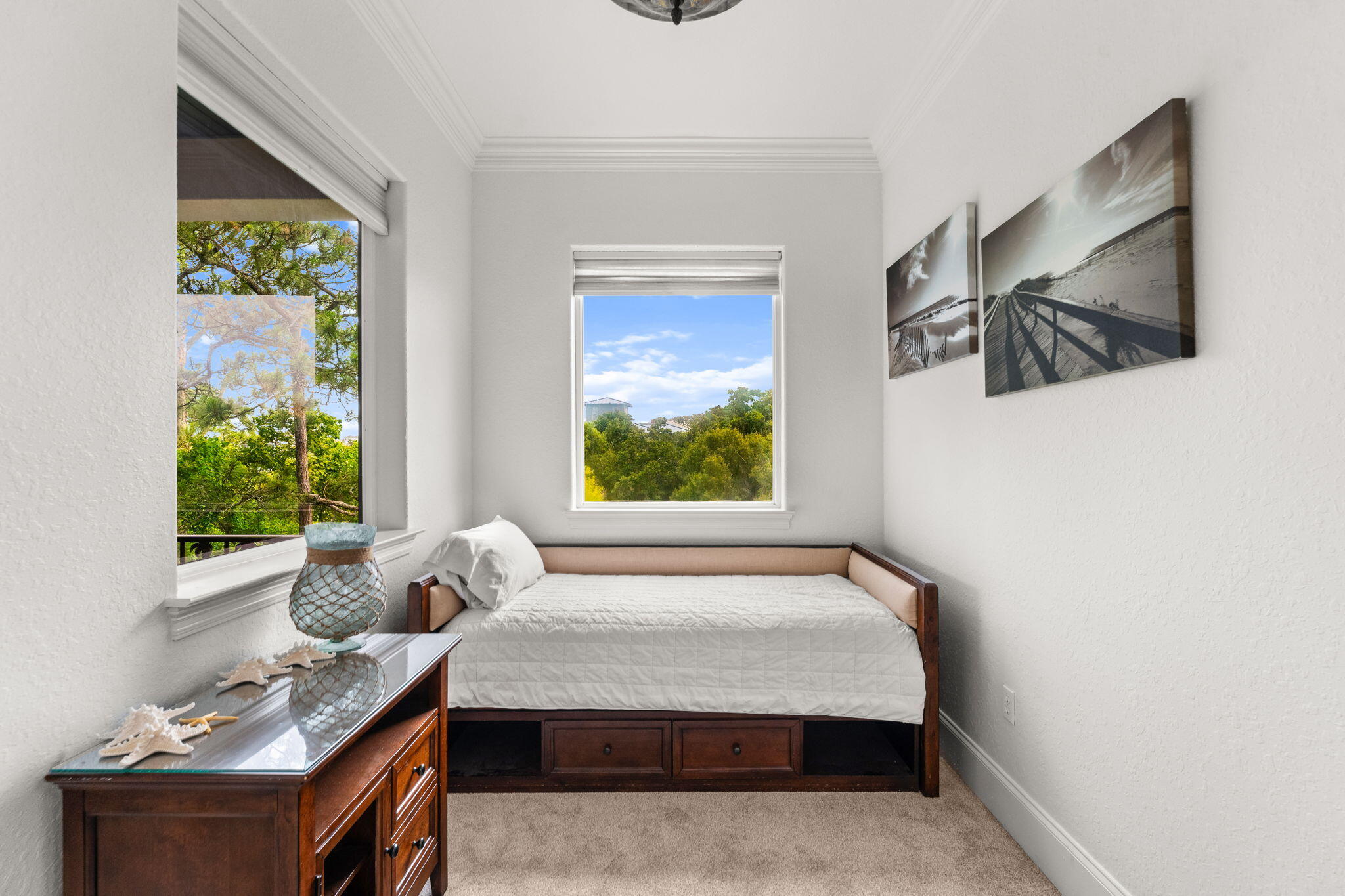 4598 Paradise Isle