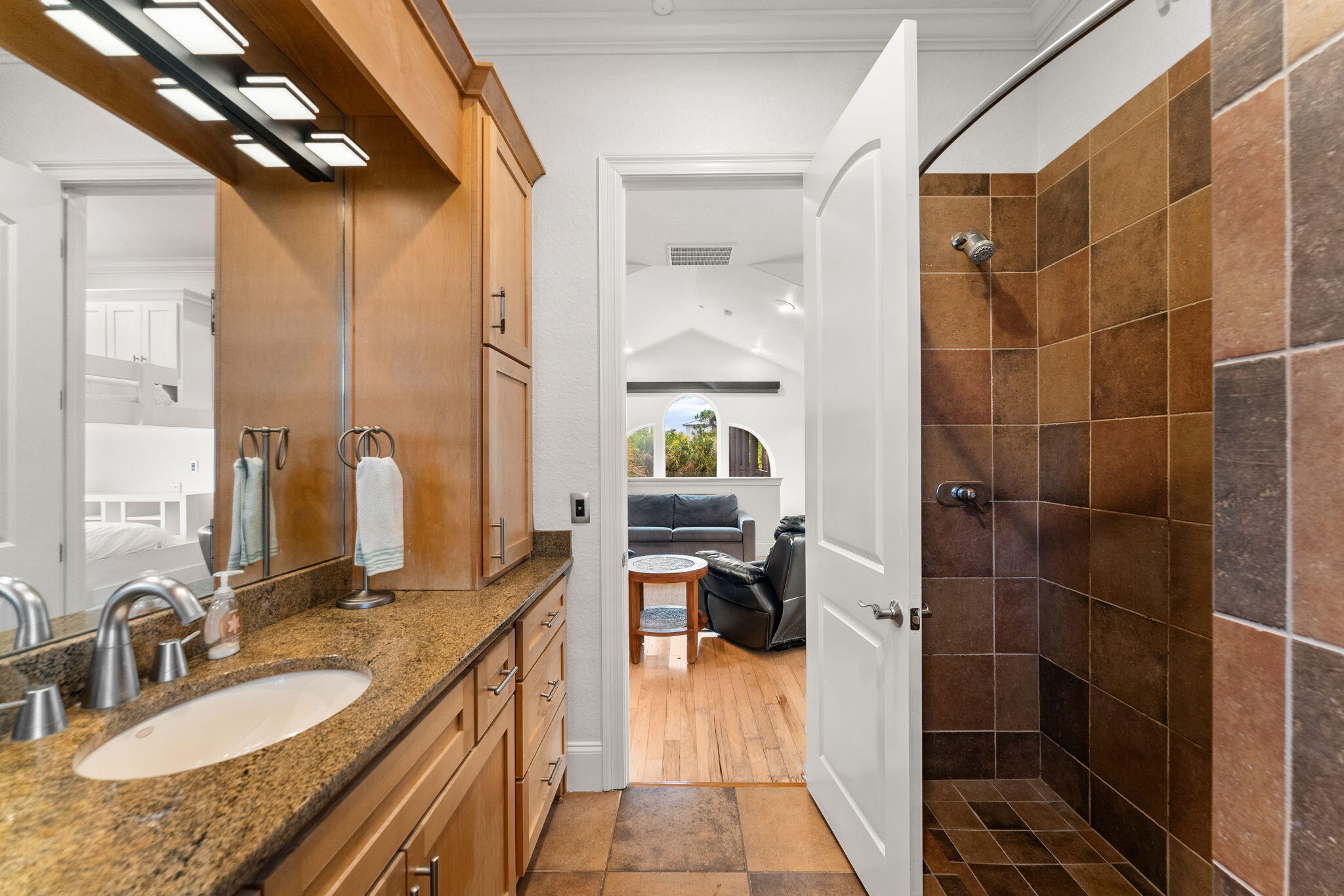 4598 Paradise Isle