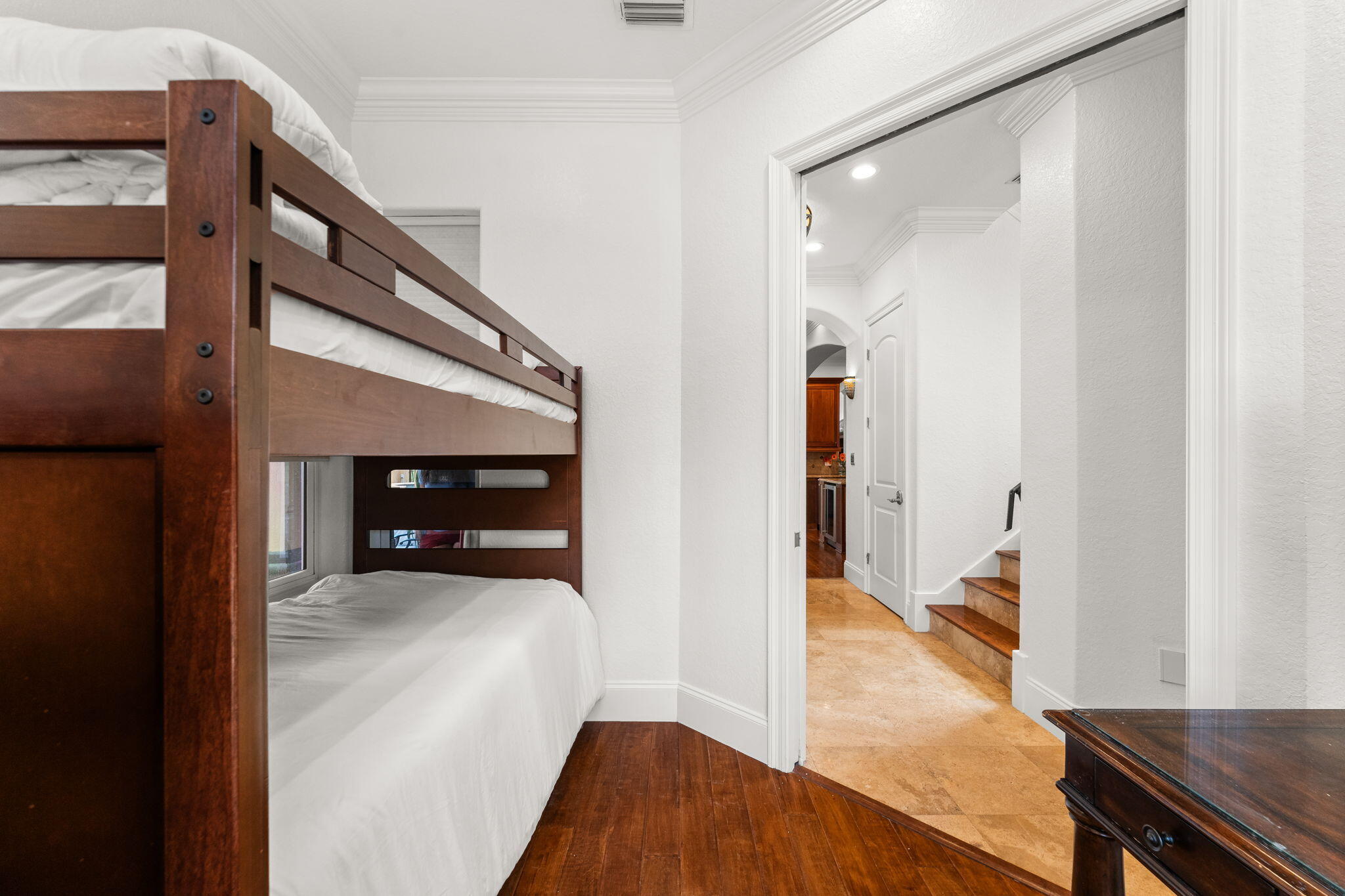 4598 Paradise Isle